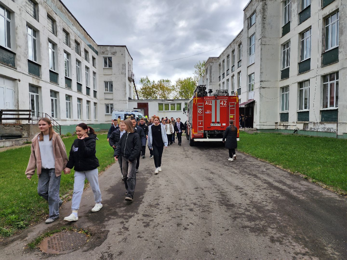 раменское, общество, пожарная безопасность, тренировочная эвакуация в средней школе 22 в дубовой роще,