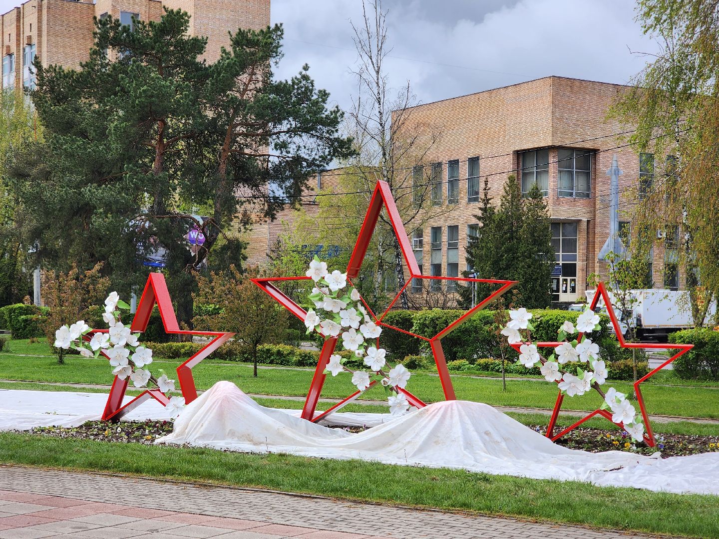 королёв, вертикалки, благоустройство в королеве, мемориал славы в королеве ,