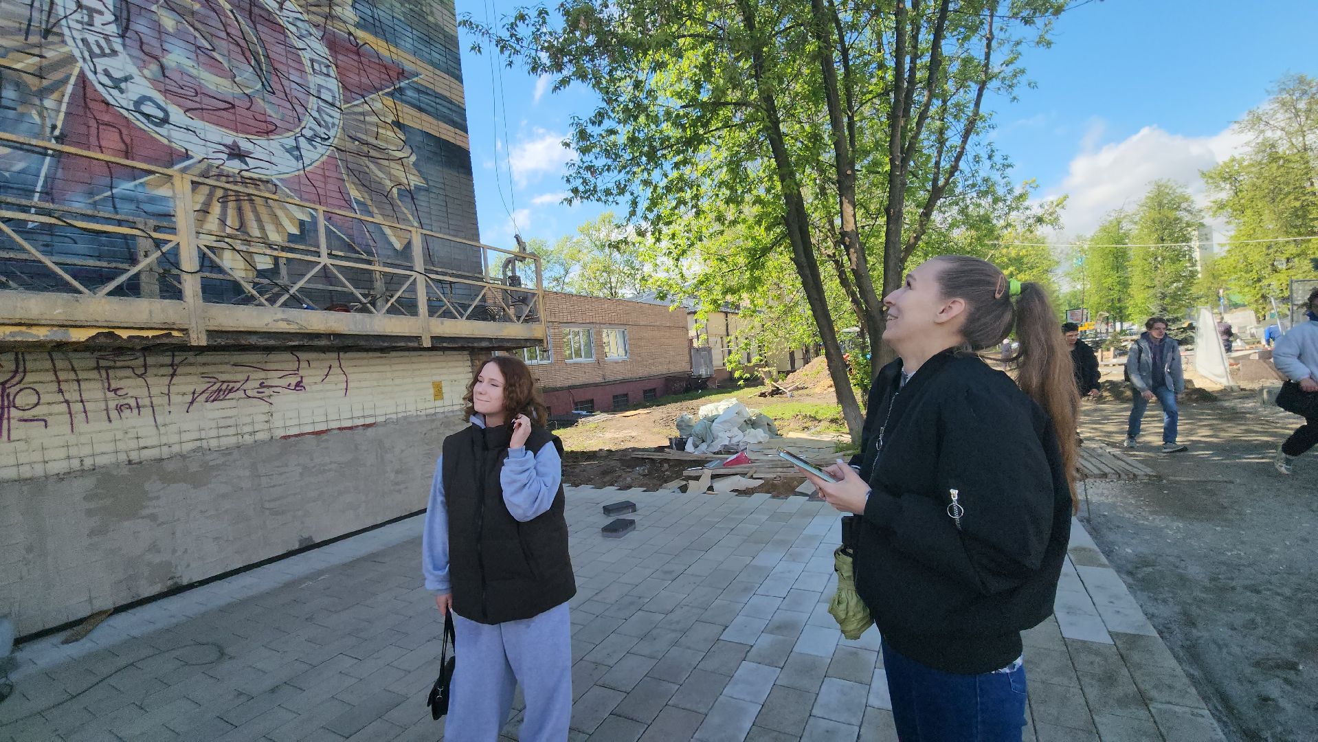 люберцы, мурал, центральная поликлиника люберец, герой сво, 80 - летие победы,