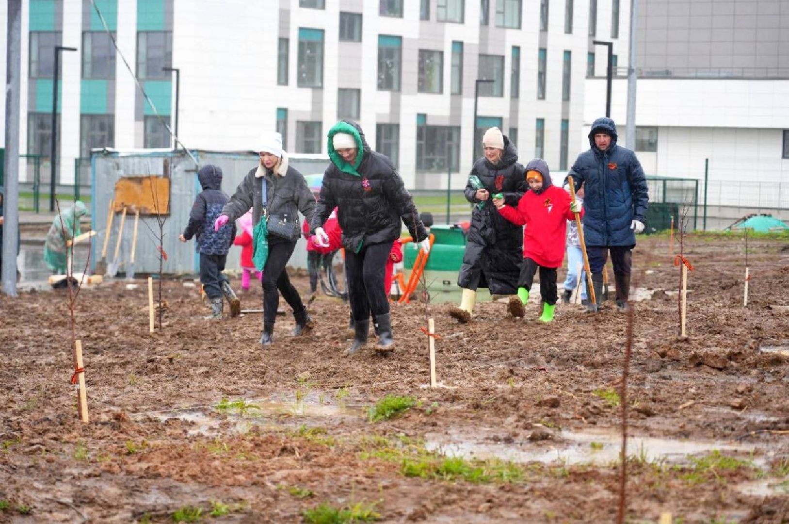 сад памяти, международная акция , сергиев посад , сергиево-посадский городской округ, 9 мая , 80-летие великой победы,  память  ,