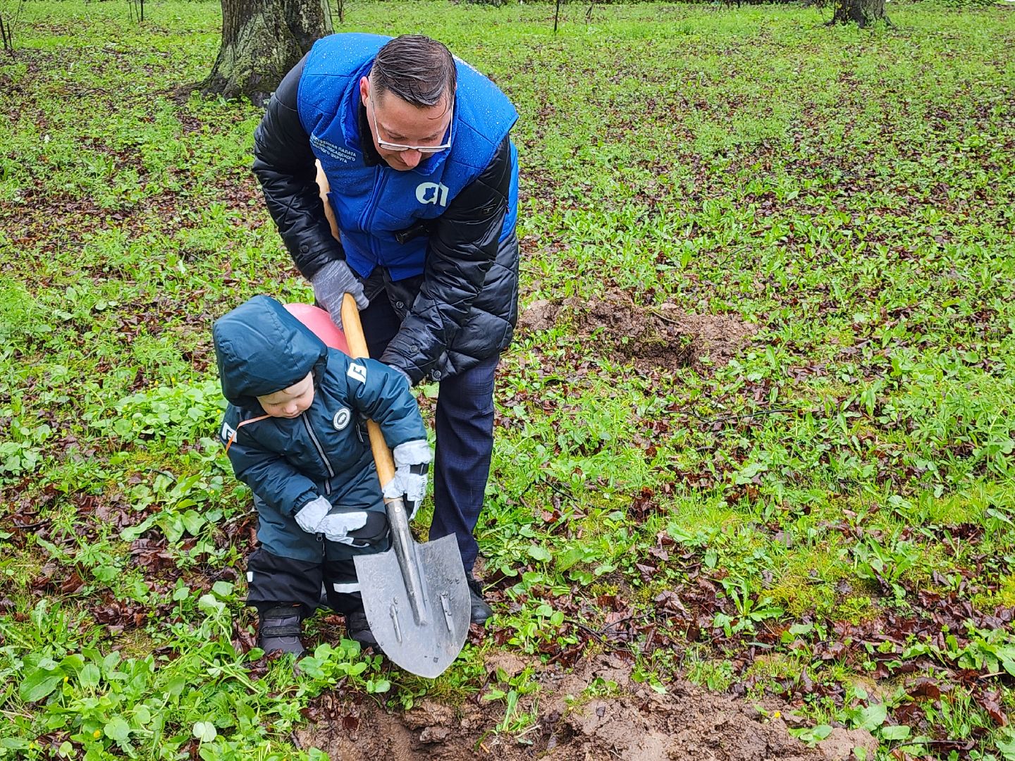 сергиев посад, парк скитские пруды, яблони, сад памяти,