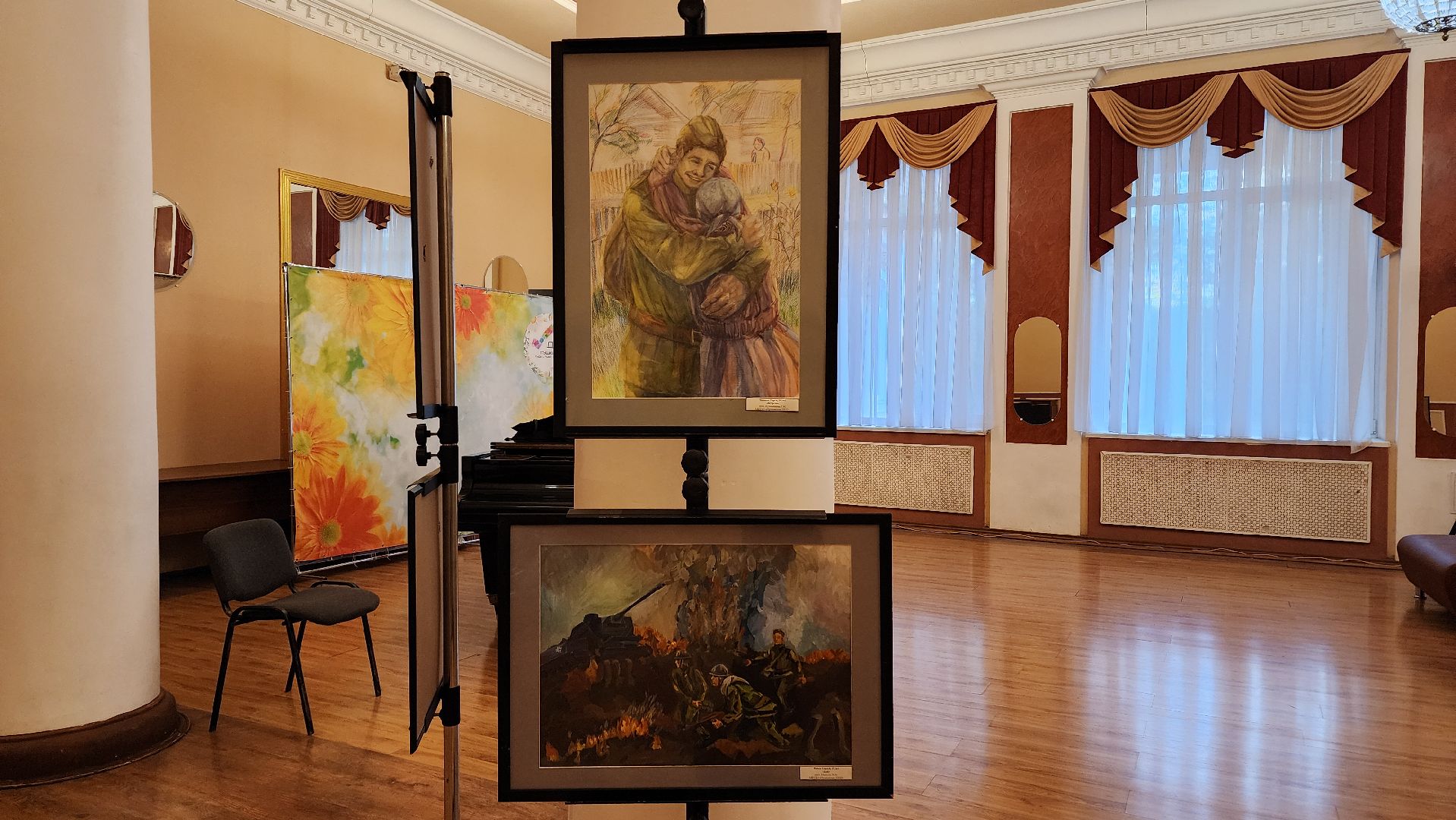 пушкино,  экспозиция, великая отечественная война, 80-летие великой победы, картины, художественная выставка, художественная школа, патриотизм, история,