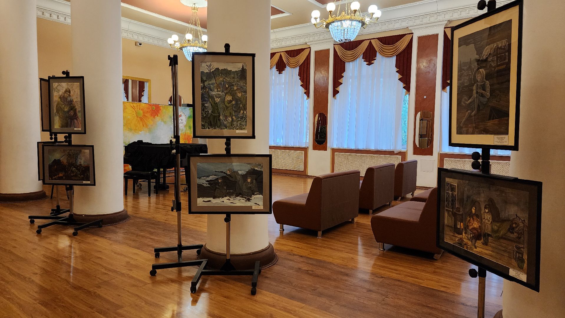 пушкино,  экспозиция, великая отечественная война, 80-летие великой победы, картины, художественная выставка, художественная школа, патриотизм, история,