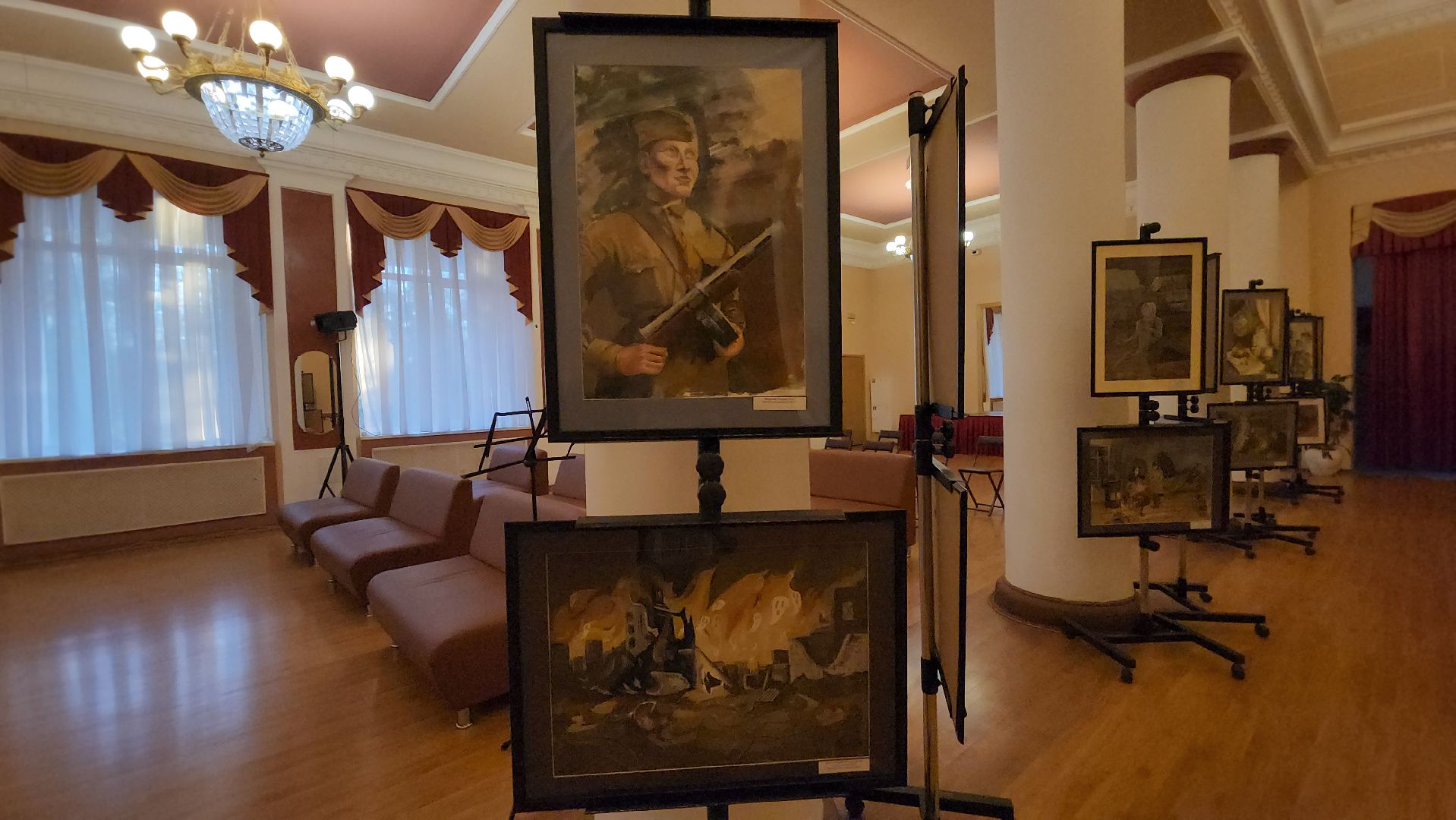 пушкино,  экспозиция, великая отечественная война, 80-летие великой победы, картины, художественная выставка, художественная школа, патриотизм, история,