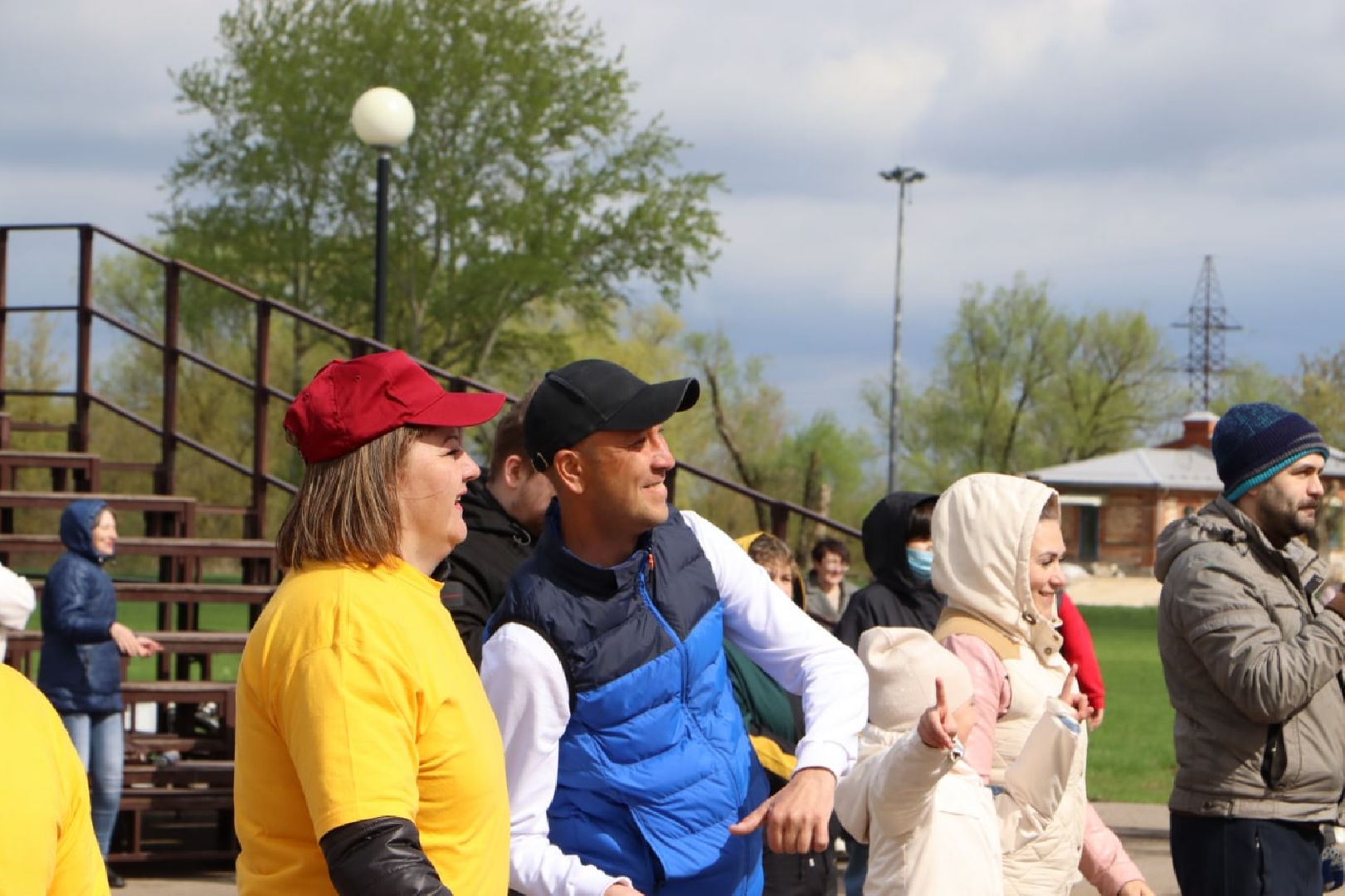 Серебряные Пруды, парк, на одной волне