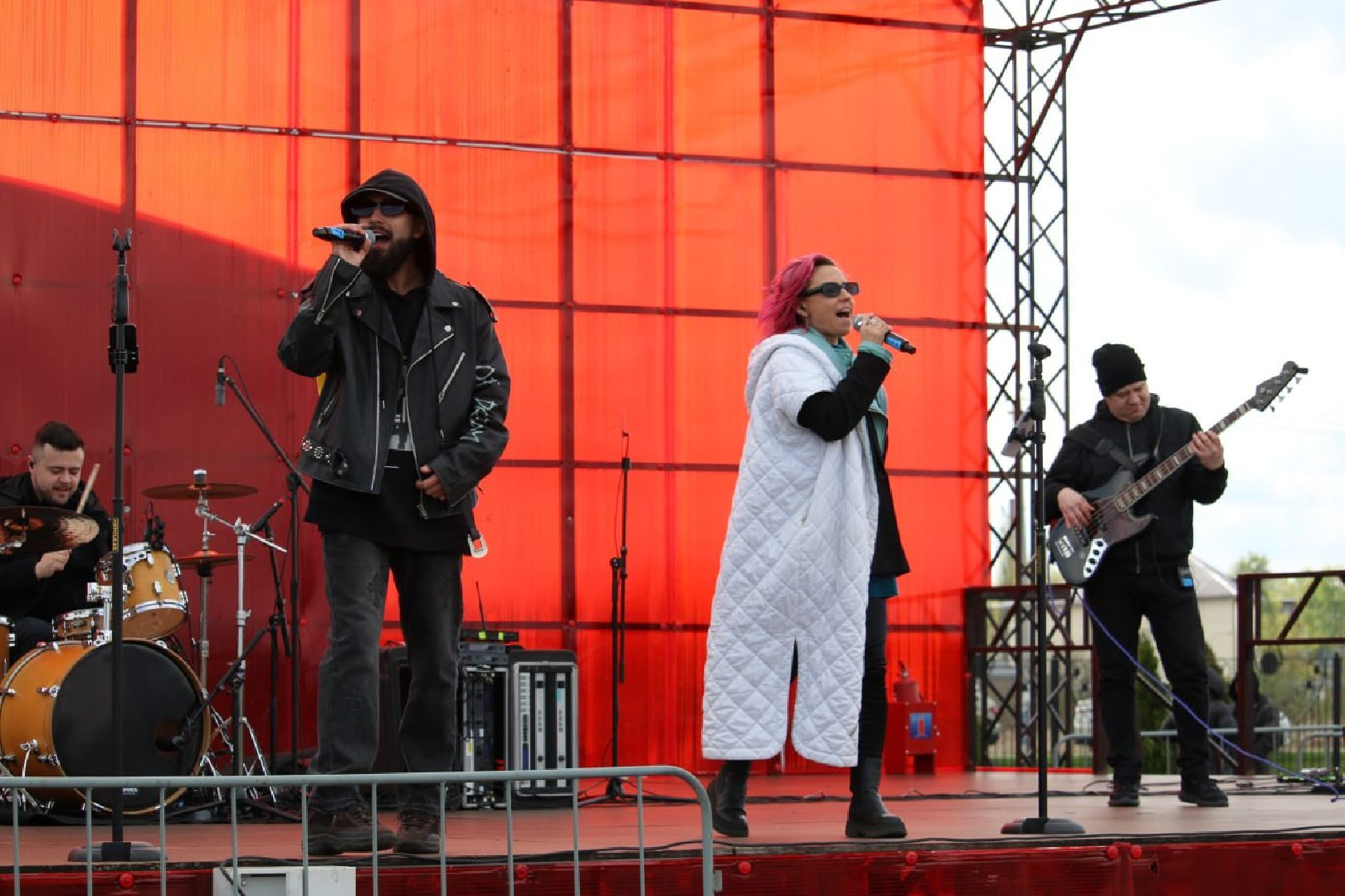 Серебряные Пруды, парк, на одной волне