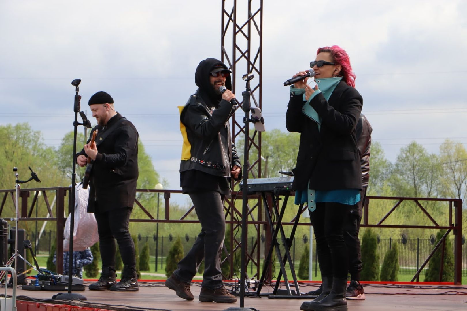 Серебряные Пруды, парк, на одной волне