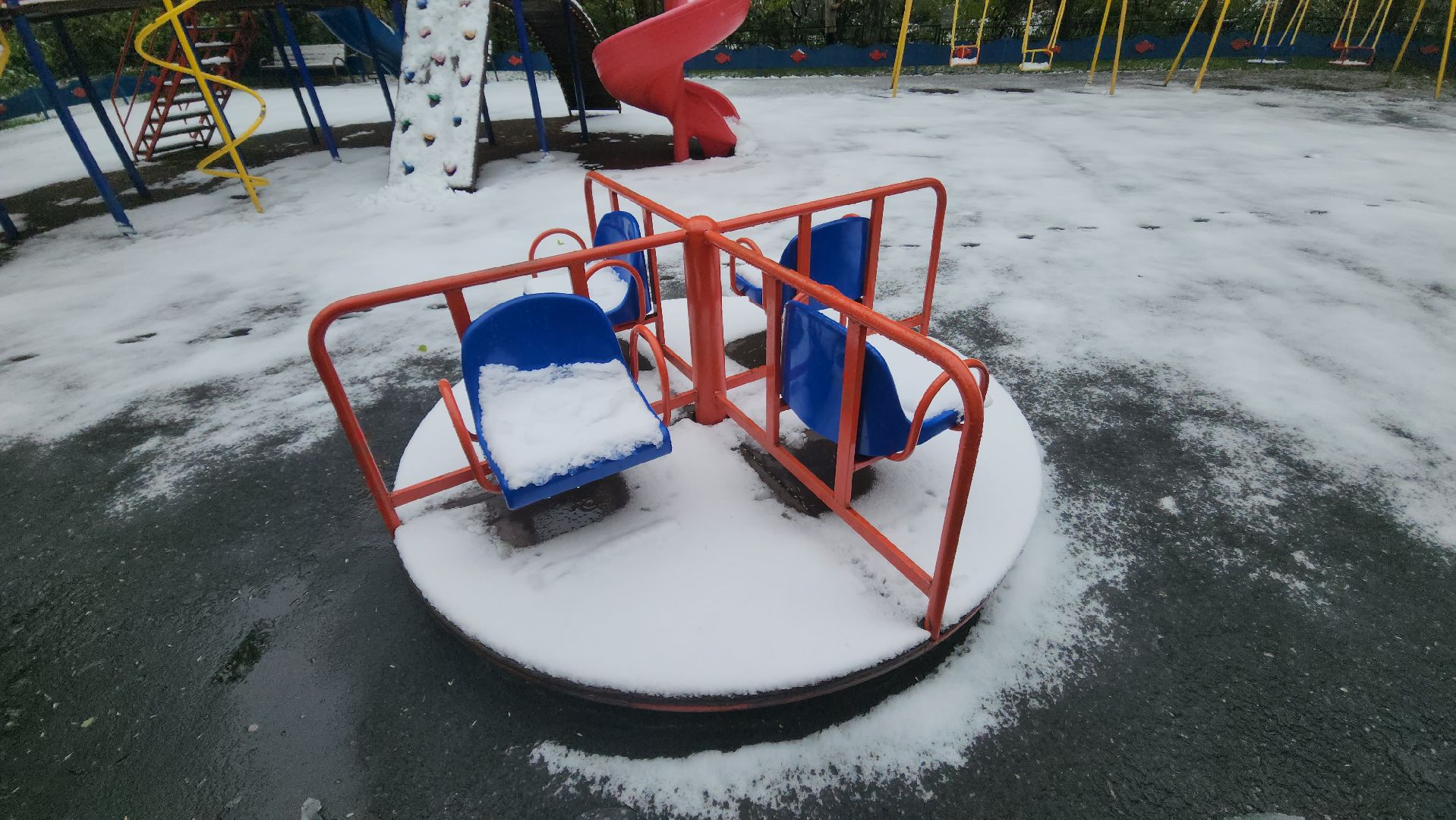 красногорск, снегопад, май, скандинавский циклон, ураган,