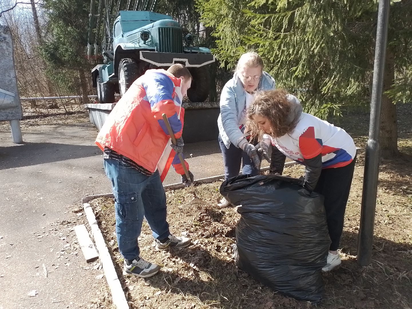 памятник, волонтеры, благоустройсво, городской округ восход,