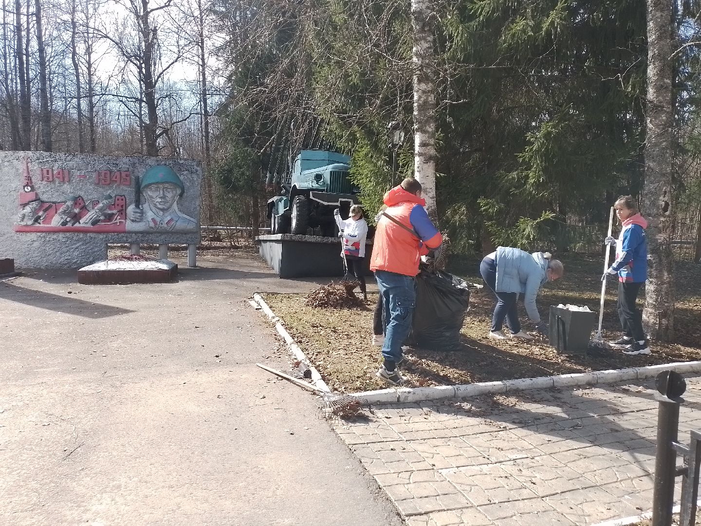 памятник, волонтеры, благоустройсво, городской округ восход,