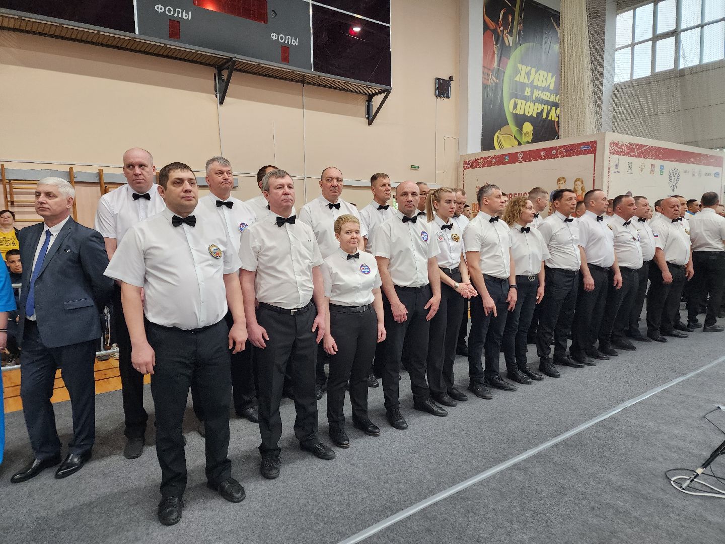 Чехов, дворец спорта олимпийский, первенство России по боксу, юниоры и юниорки, разные весовые категории, соревнования, состязания, 17-18 лет, Денис Лебедев, Александр Поветкин,