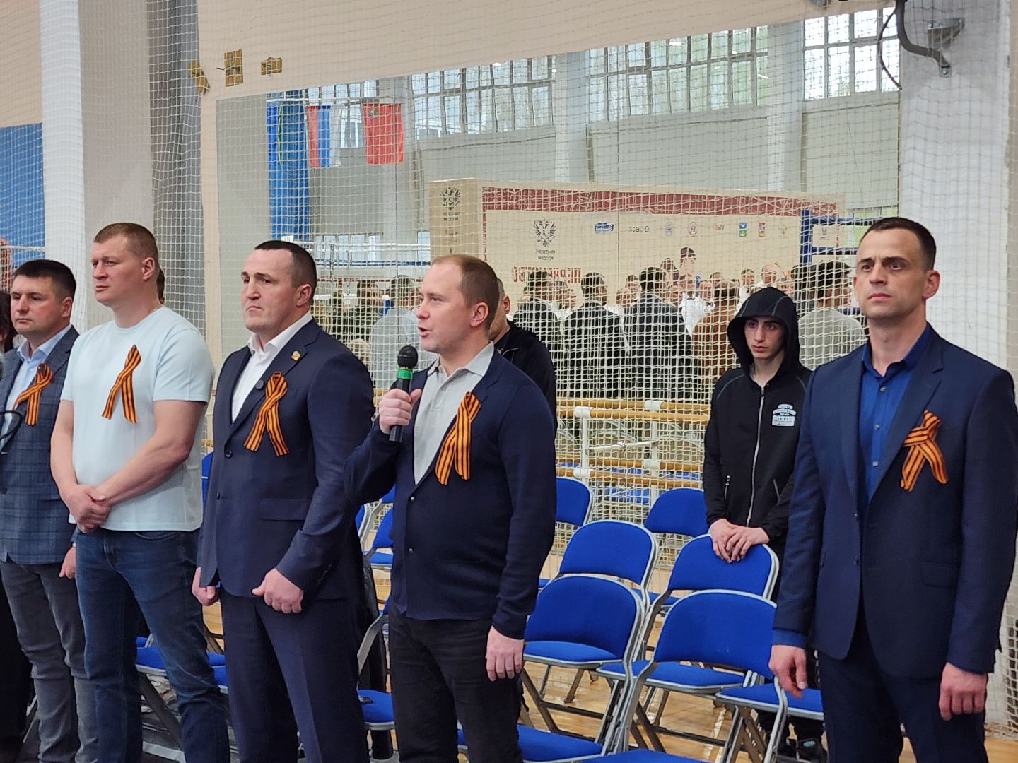 Чехов, дворец спорта олимпийский, первенство России по боксу, юниоры и юниорки, разные весовые категории, соревнования, состязания, 17-18 лет, Денис Лебедев, Александр Поветкин,