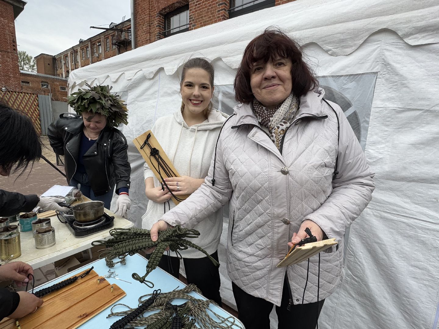 фонд защита балашиха, мастер-класс по плетению браслетов выживания,