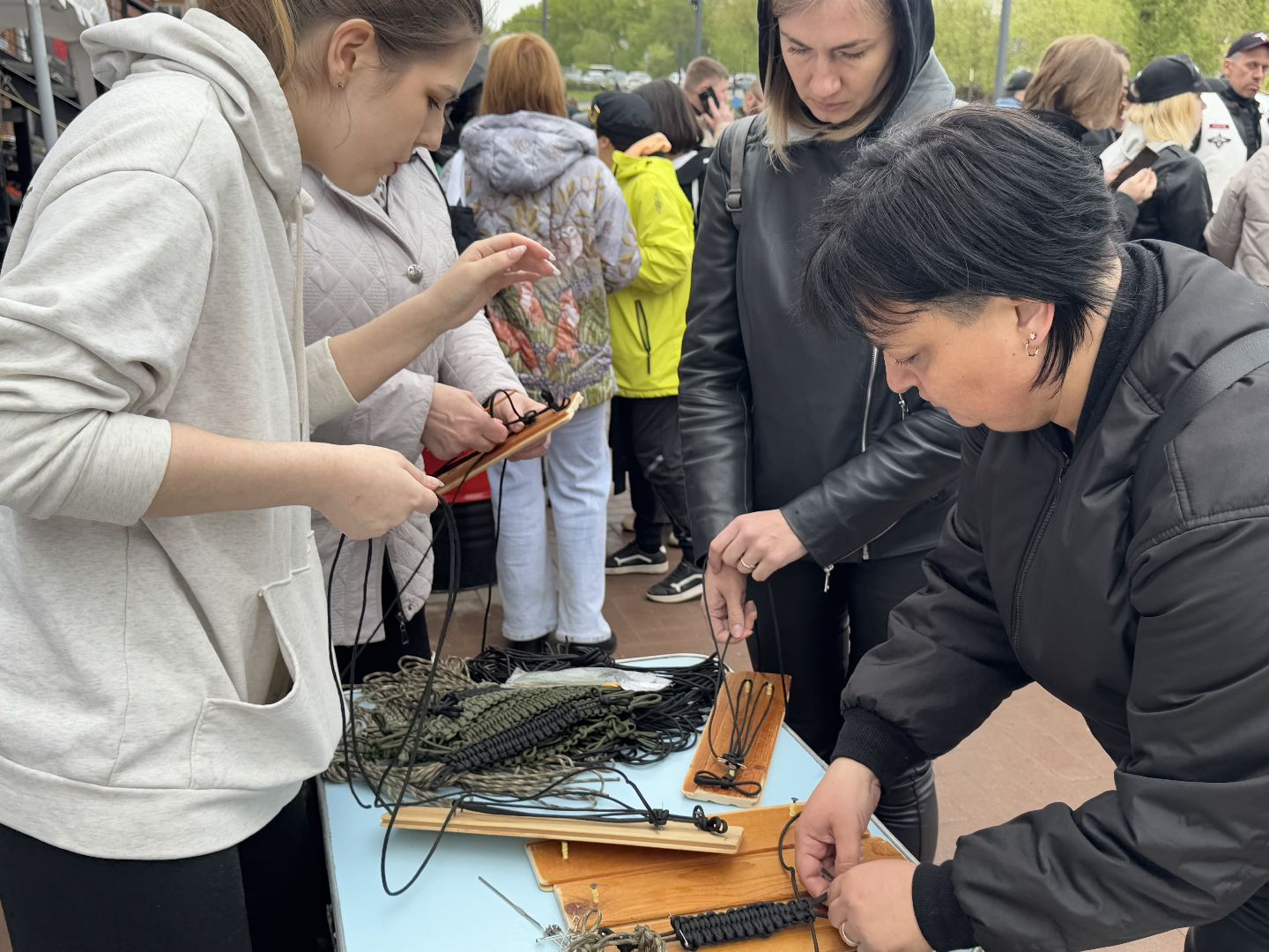 фонд защита балашиха, мастер-класс по плетению браслетов выживания,