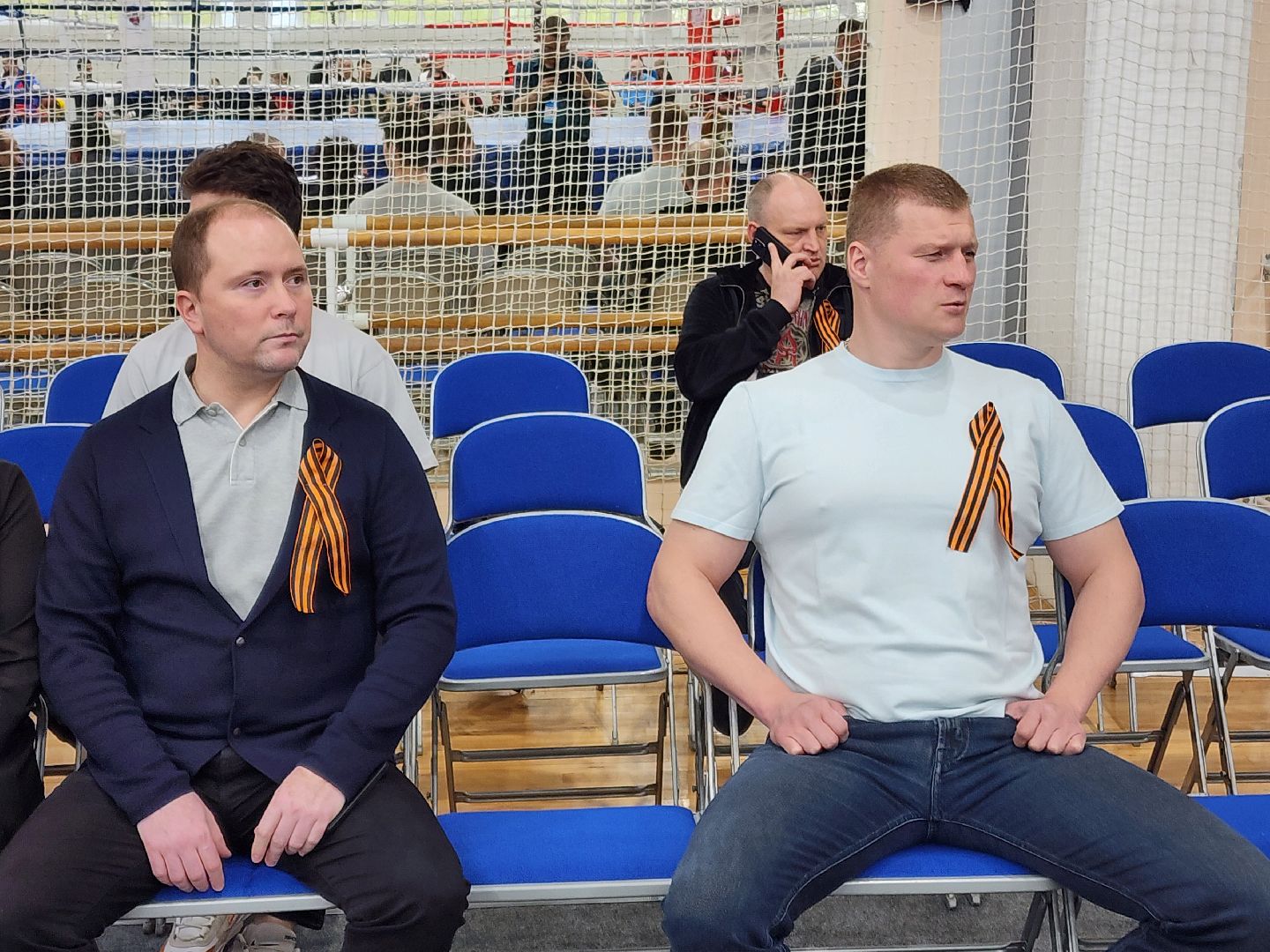 Чехов, всероссийская акция, Георгиевская ленточка, раздача ленточек, символ Победы, День Победы, юбилей, первенство России по боксу, Денис Лебедев, Александр Поветкин, братья Чудиновы, зам главы округа Виталий Шишкин,