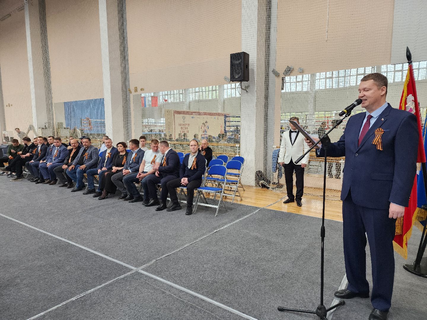 Чехов, всероссийская акция, Георгиевская ленточка, раздача ленточек, символ Победы, День Победы, юбилей, первенство России по боксу, Денис Лебедев, Александр Поветкин, братья Чудиновы, зам главы округа Виталий Шишкин,