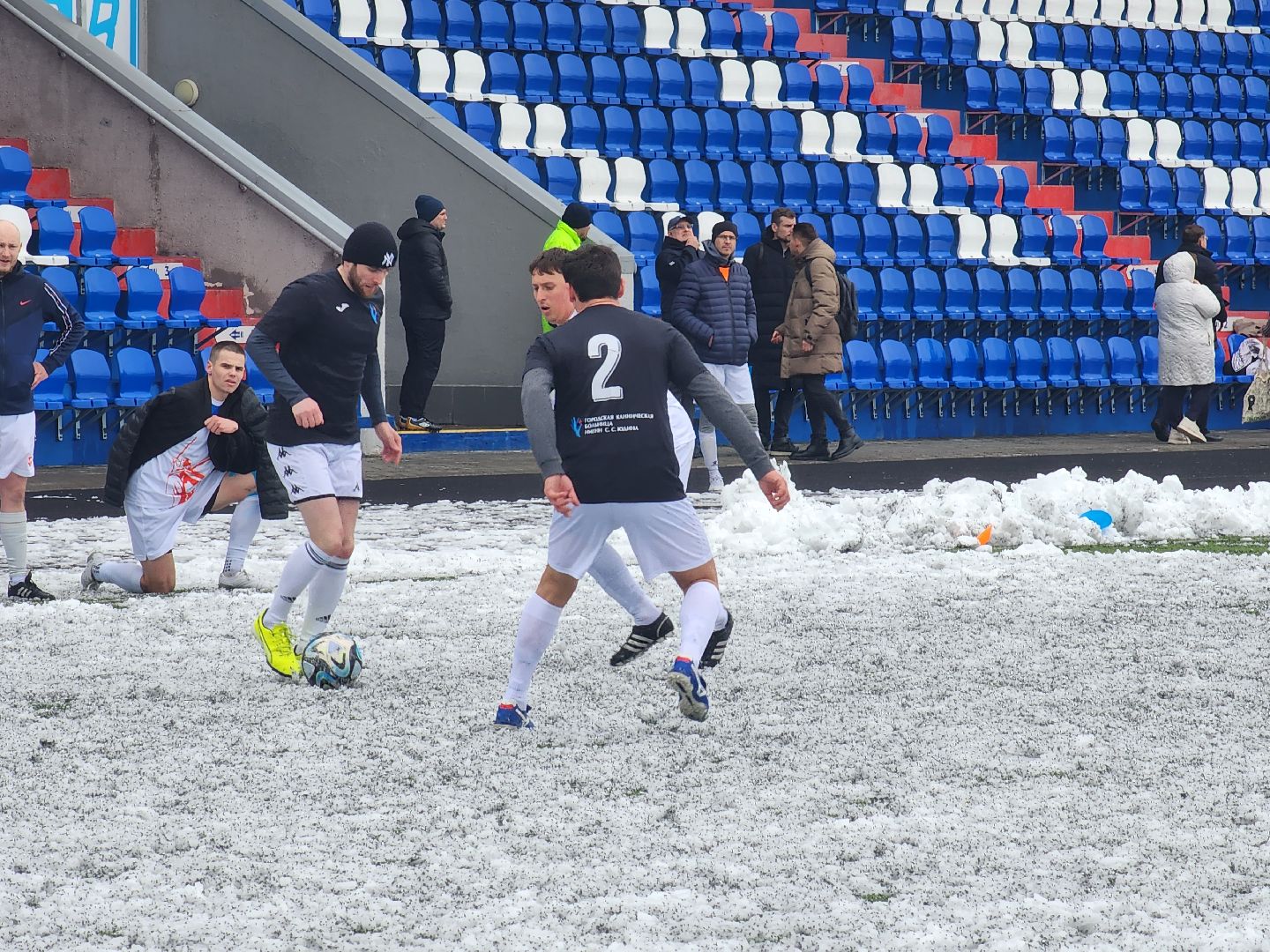 королёв, стадион вымпел в королеве, кубок россии по мини-футболу среди врачей, всероссийский турнир по мини-футболу в королеве,