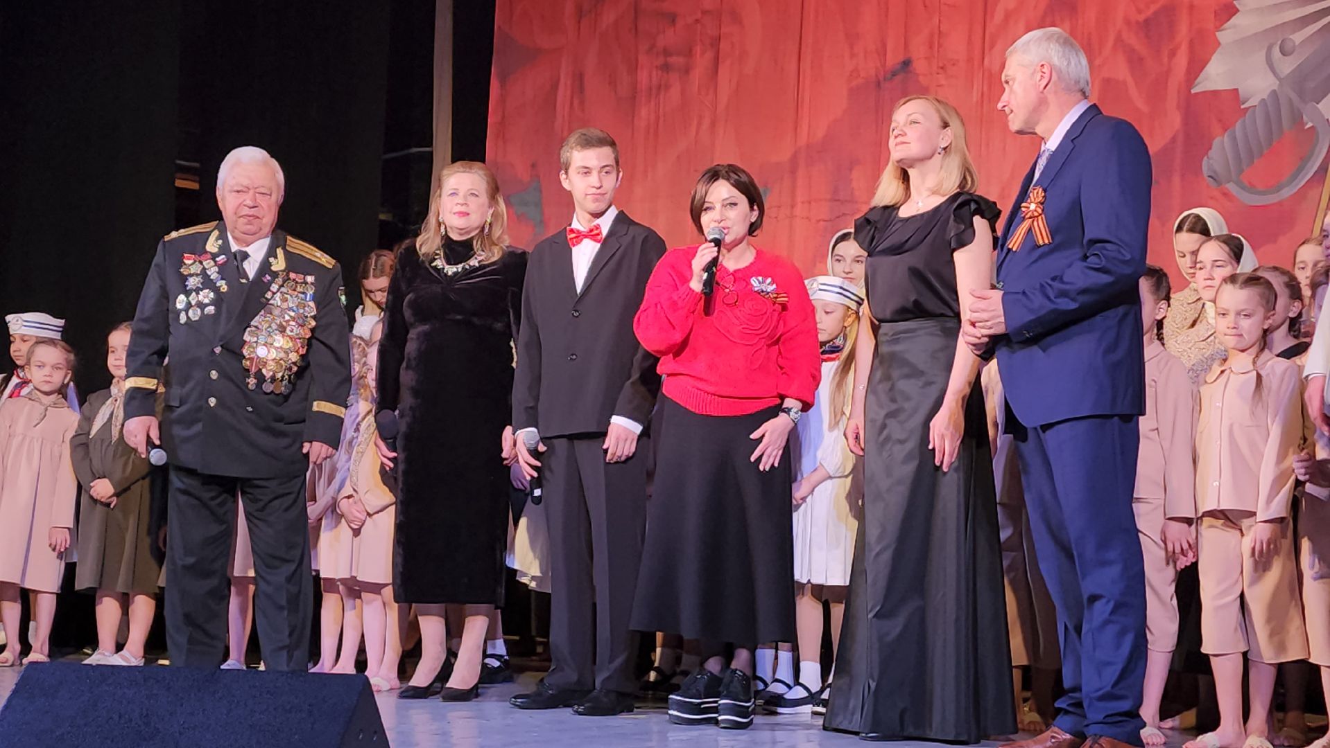пушкино, концерт, 9 мая, день победы, творческие коллективы, творческие номера, ветераны, узники концлагерей, блокадники,