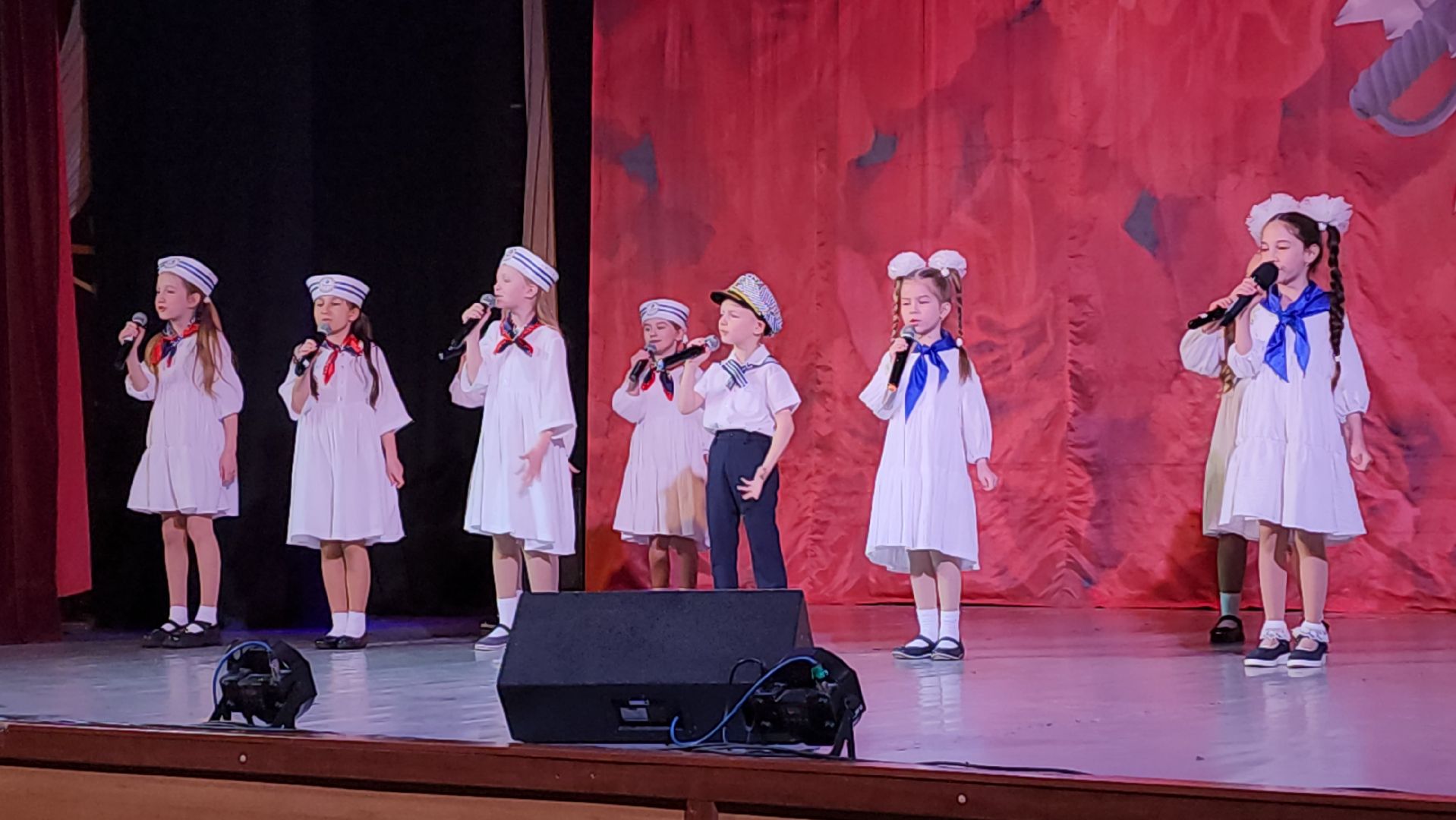 пушкино, концерт, 9 мая, день победы, творческие коллективы, творческие номера, ветераны, узники концлагерей, блокадники,