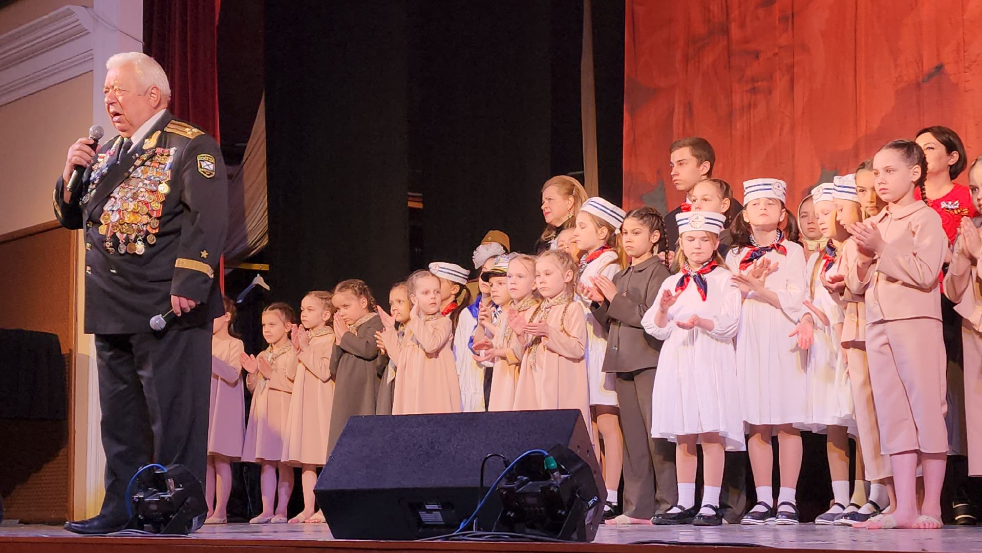 пушкино, концерт, 9 мая, день победы, творческие коллективы, творческие номера, ветераны, узники концлагерей, блокадники,