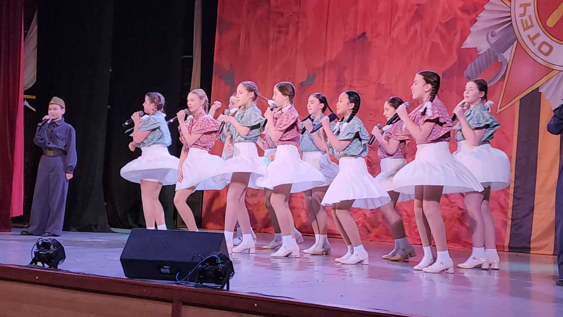 пушкино, концерт, 9 мая, день победы, творческие коллективы, творческие номера, ветераны, узники концлагерей, блокадники,