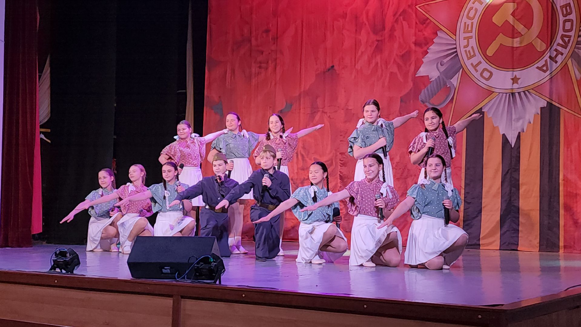 пушкино, концерт, 9 мая, день победы, творческие коллективы, творческие номера, ветераны, узники концлагерей, блокадники,