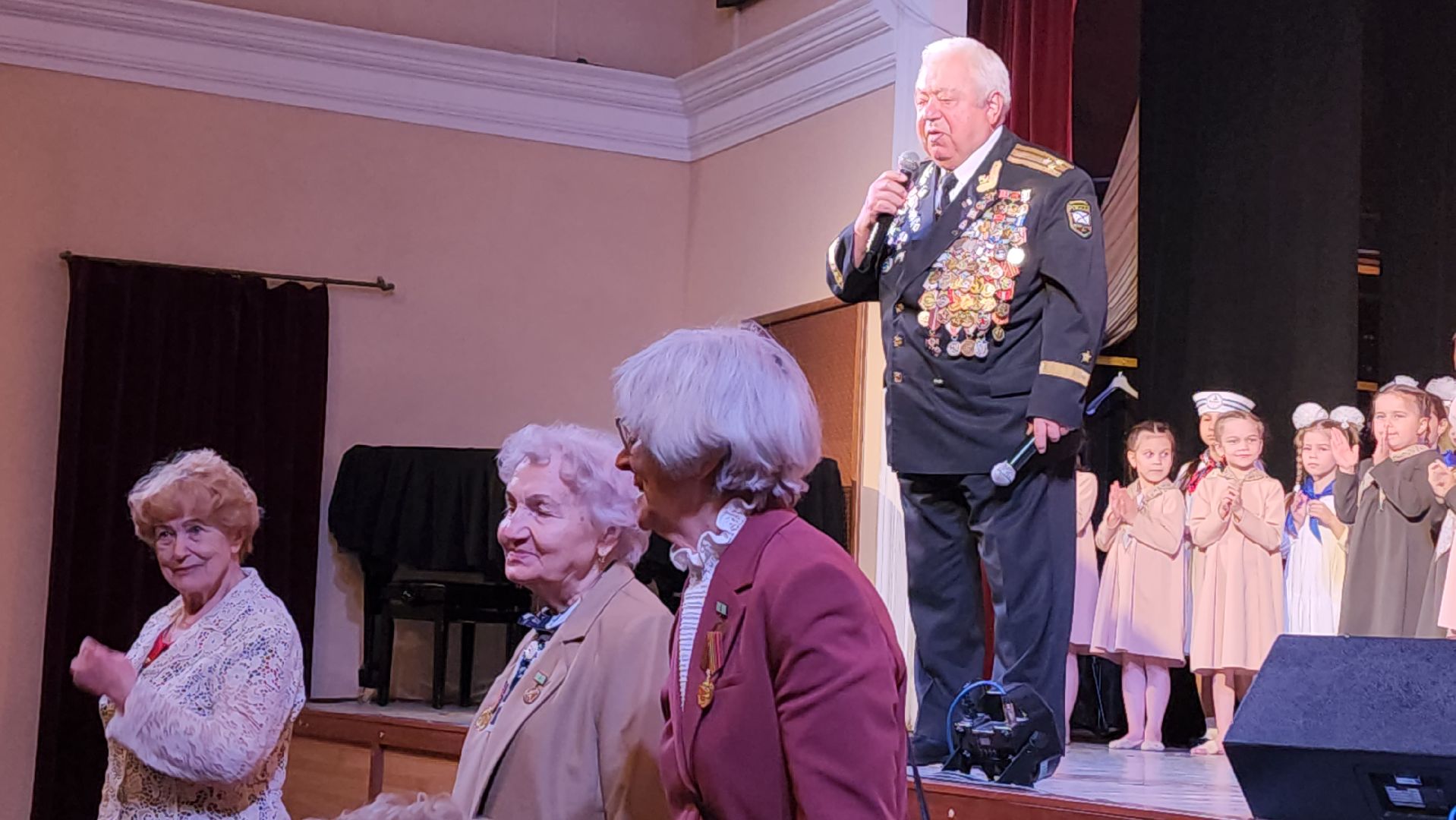 пушкино, концерт, 9 мая, день победы, творческие коллективы, творческие номера, ветераны, узники концлагерей, блокадники,