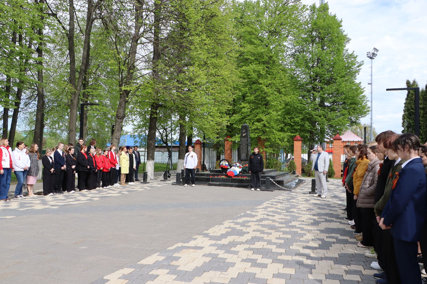 вахта памяти, наследники победы,  братская могила, серебряные пруды, школа чуйкова,