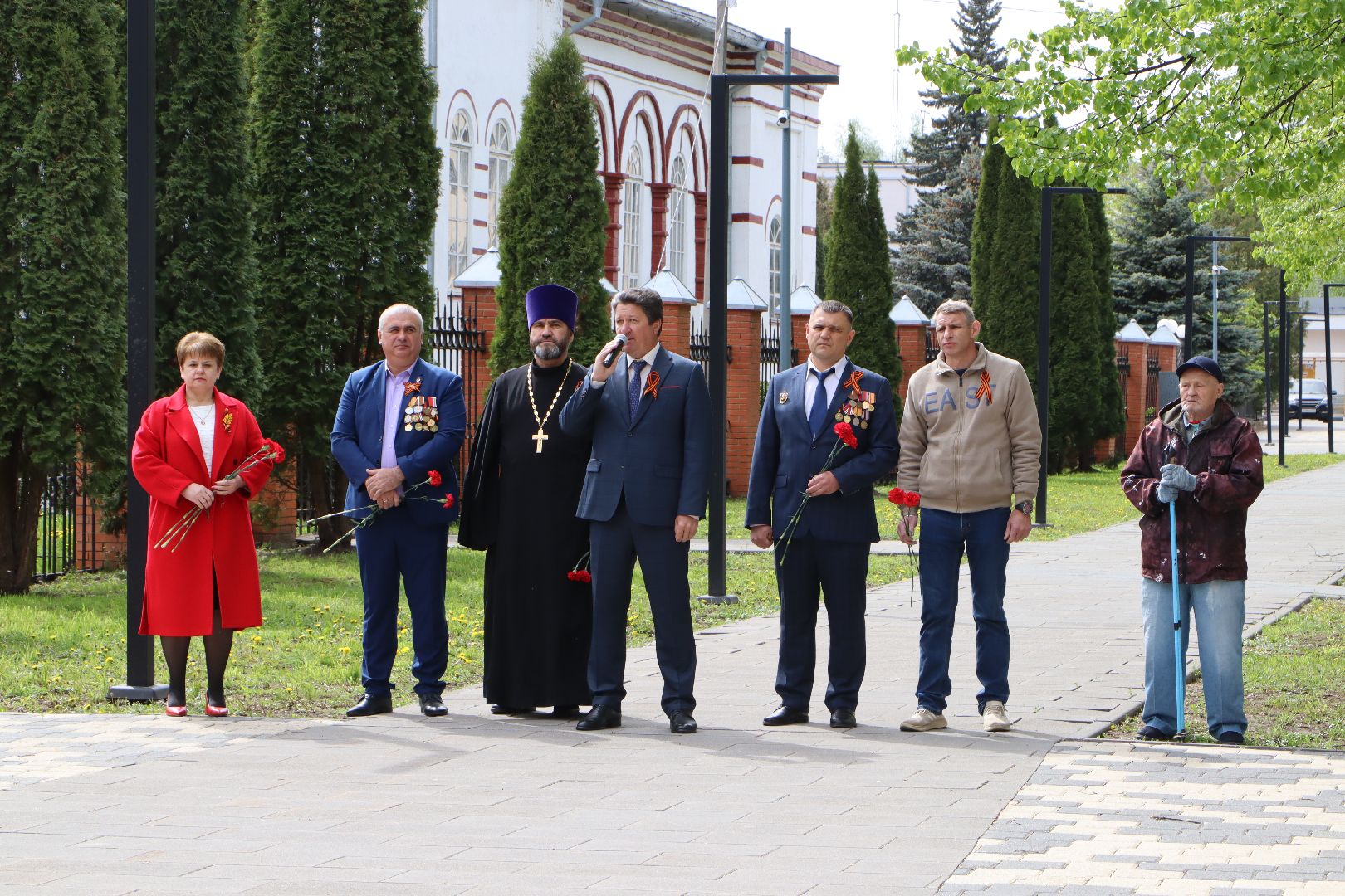 вахта памяти, наследники победы,  братская могила, серебряные пруды, школа чуйкова,