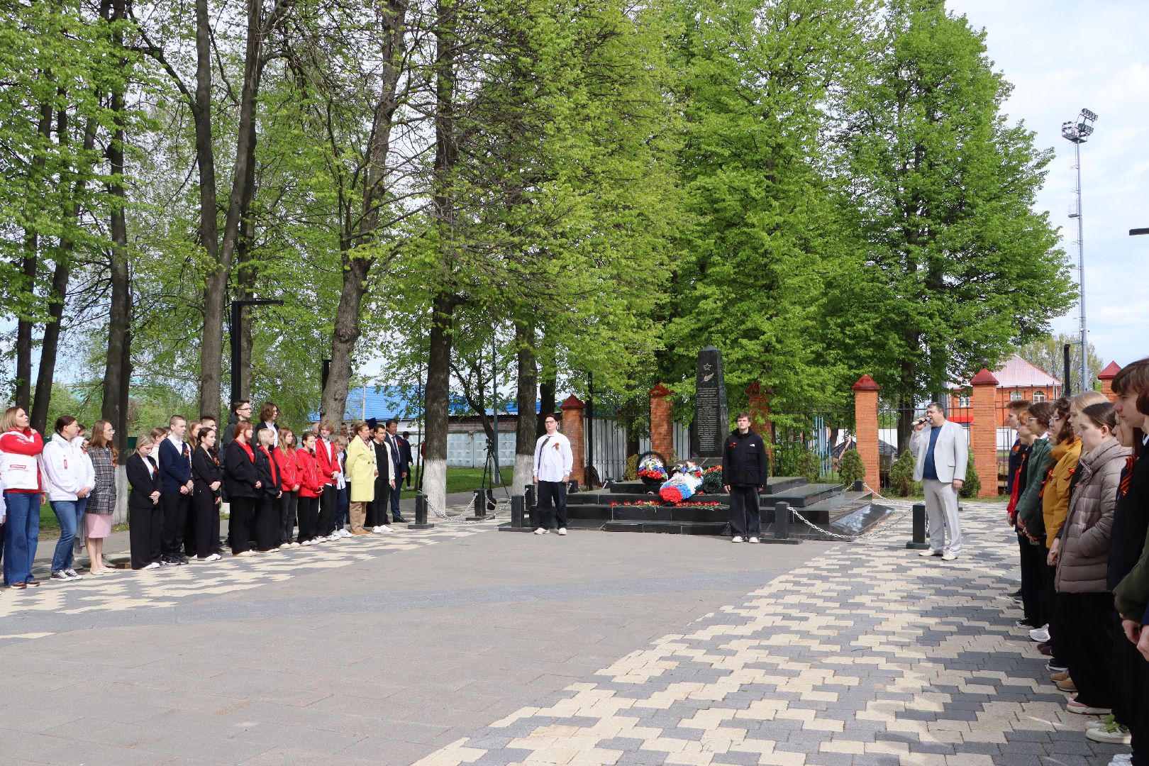 вахта памяти, наследники победы,  братская могила, серебряные пруды, школа чуйкова,