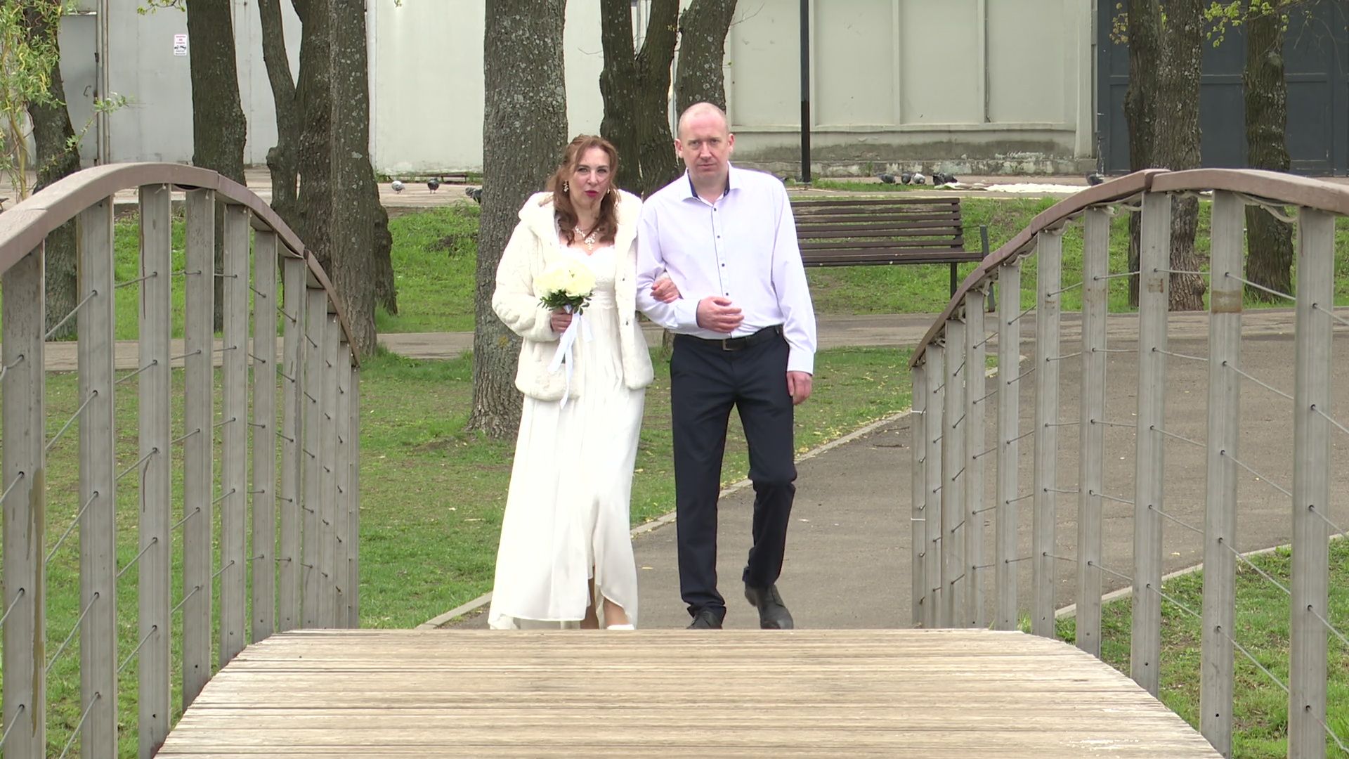 реутов, парк, фабричный пруд, свадьба, выездная регистрация брака,
