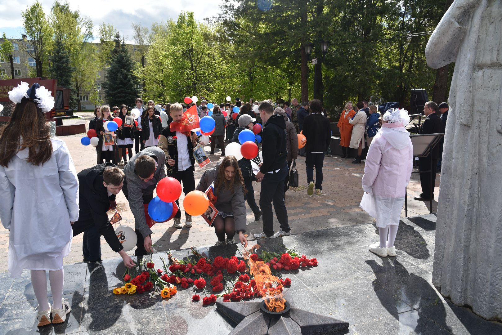 лотошино, день победы, вахта памяти, лотошинская школа 1,