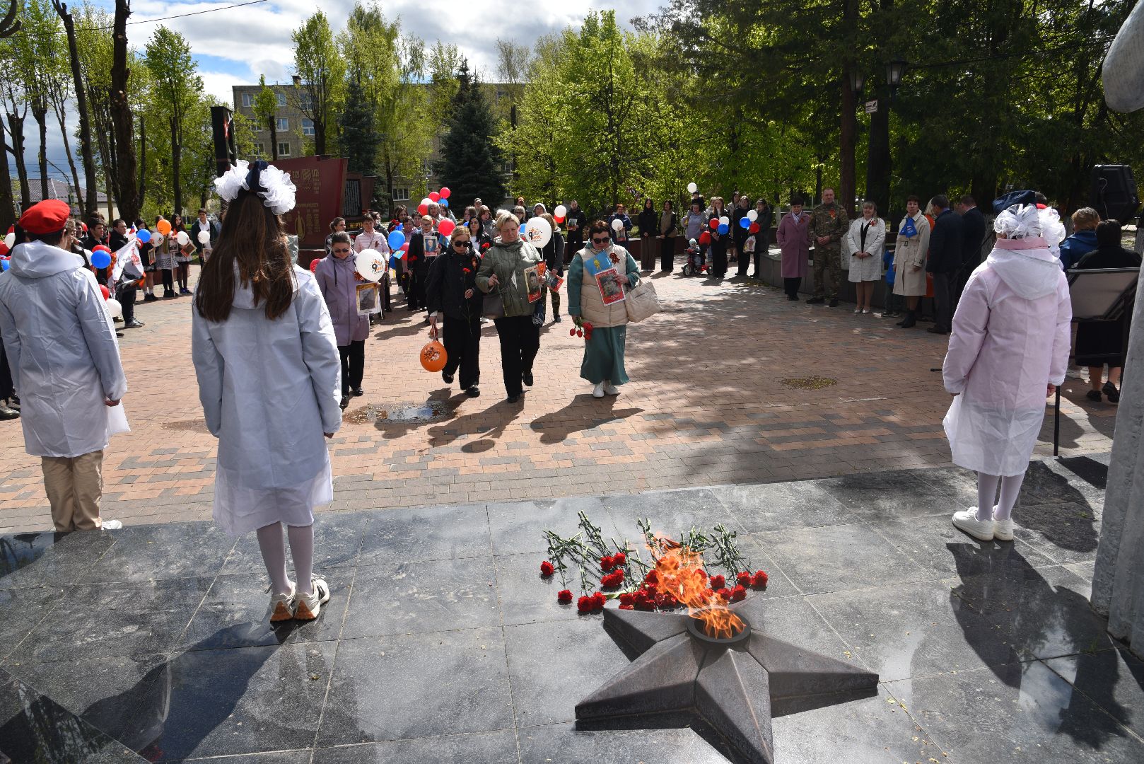 лотошино, день победы, вахта памяти, лотошинская школа 1,