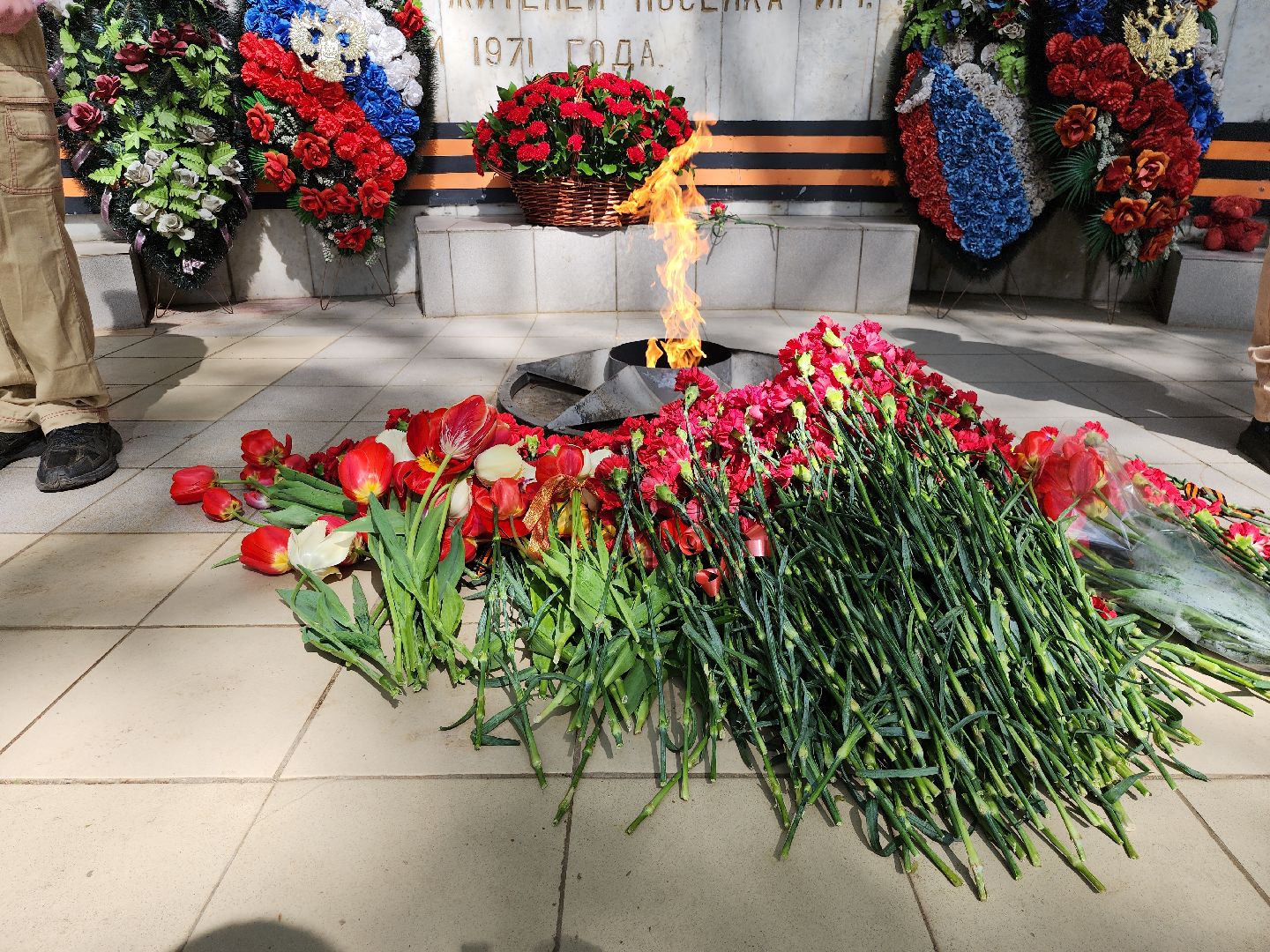 серпухов, подмосковье, возложение цветов, 9 мая, день победы,