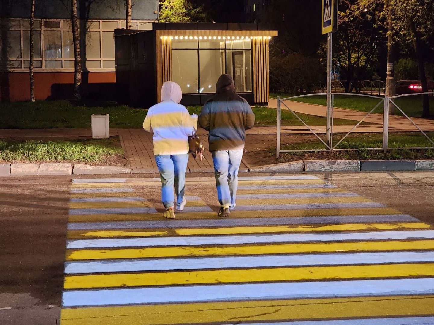 солнечногорск, пешеходный переход, жители, проекционная разметка, дорога,