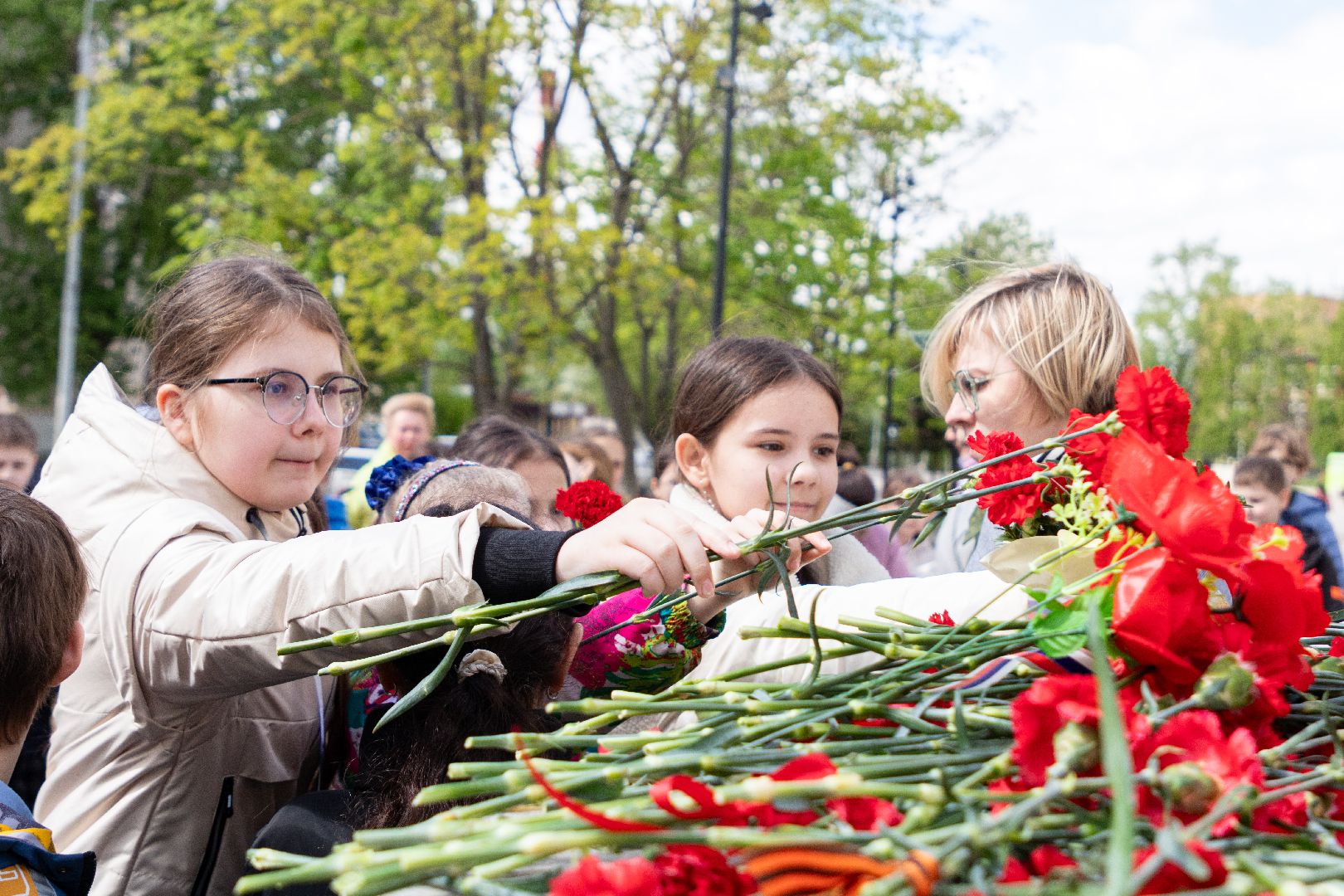 общество, возложение цветов, звезда израненная, гимназия 4 лыткарино, 9 мая, патриотизм,