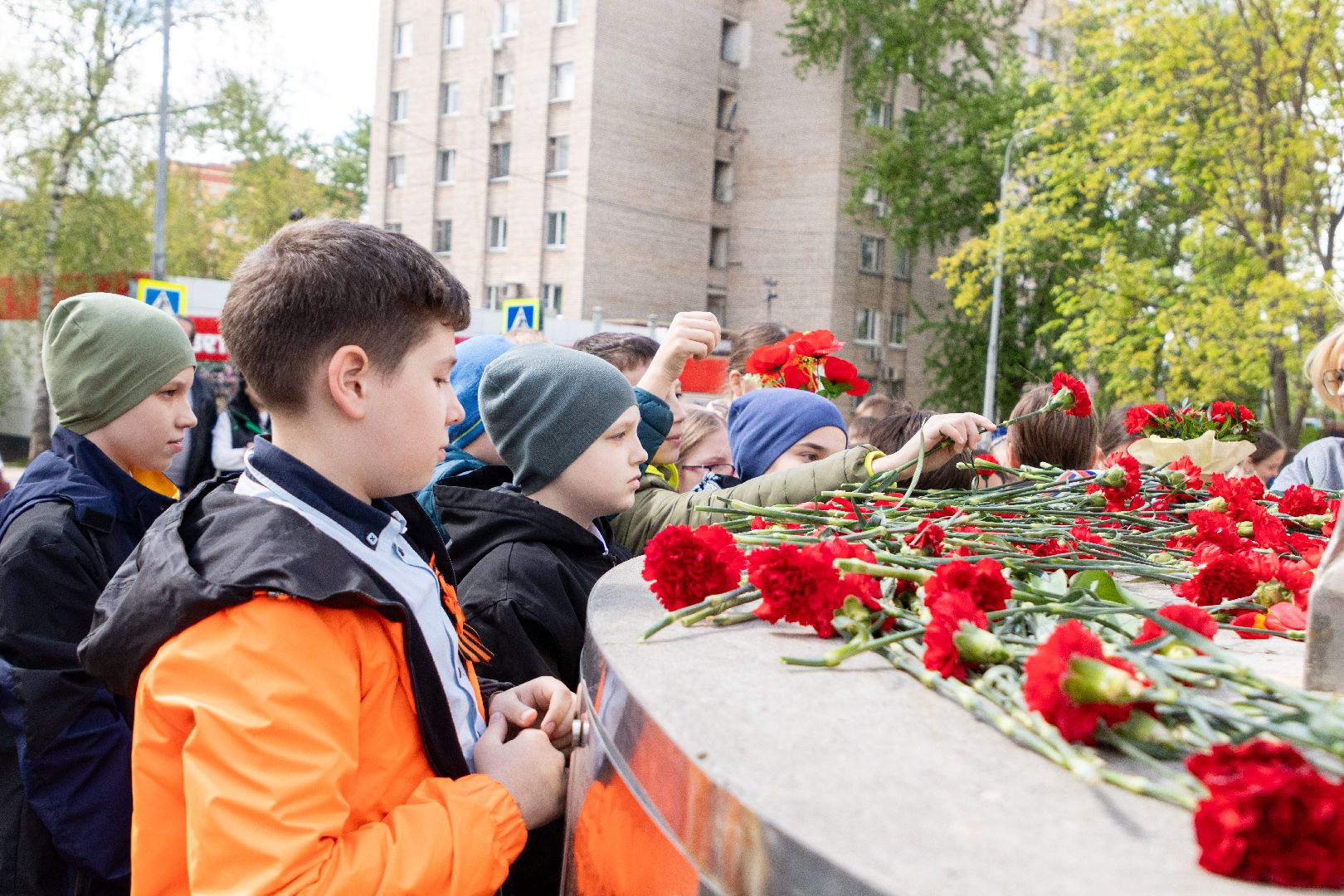 общество, возложение цветов, звезда израненная, гимназия 4 лыткарино, 9 мая, патриотизм,