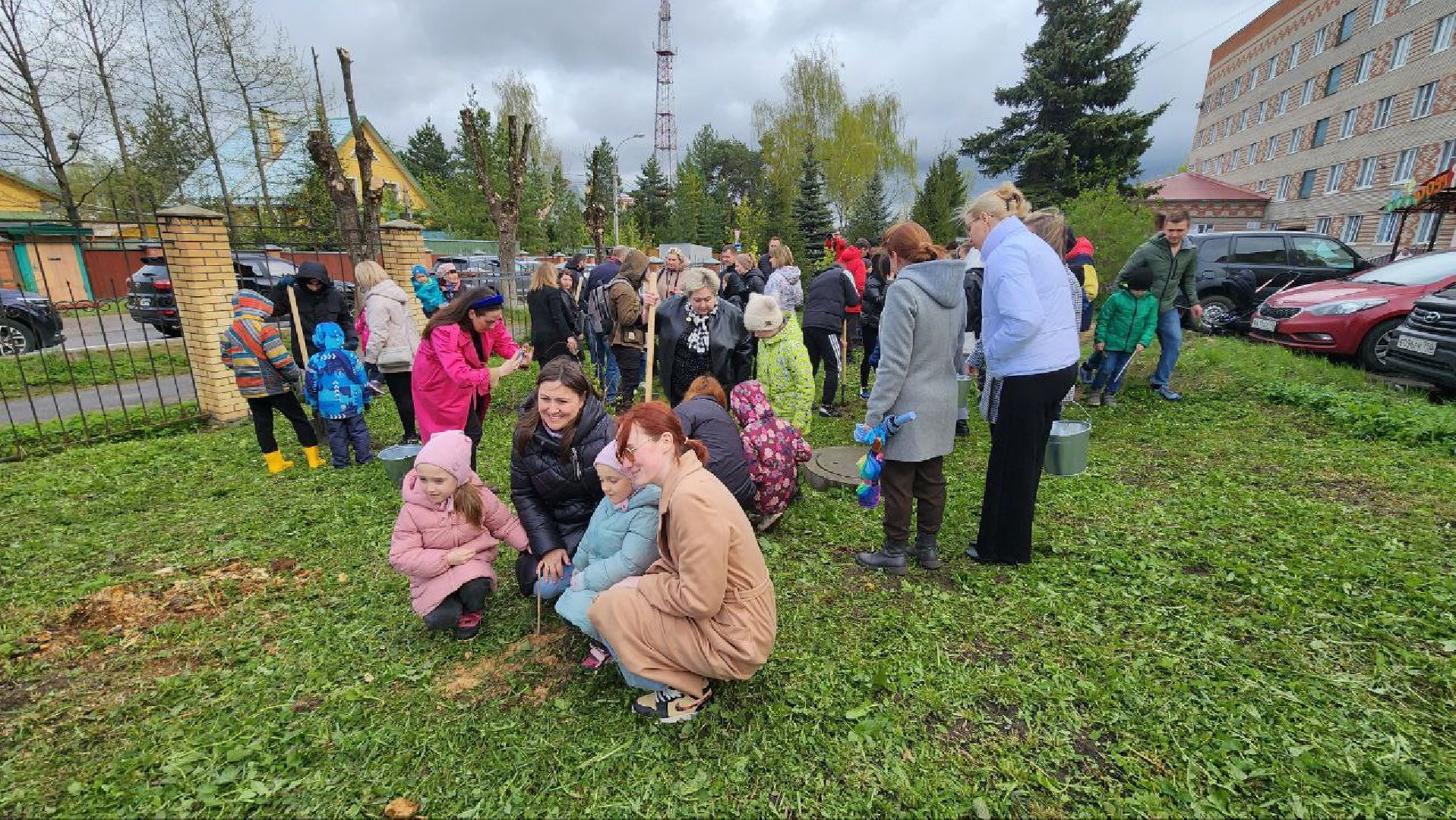 Дмитров, Дмитровская больница, Дом рождения,Аллея многодетных семей,