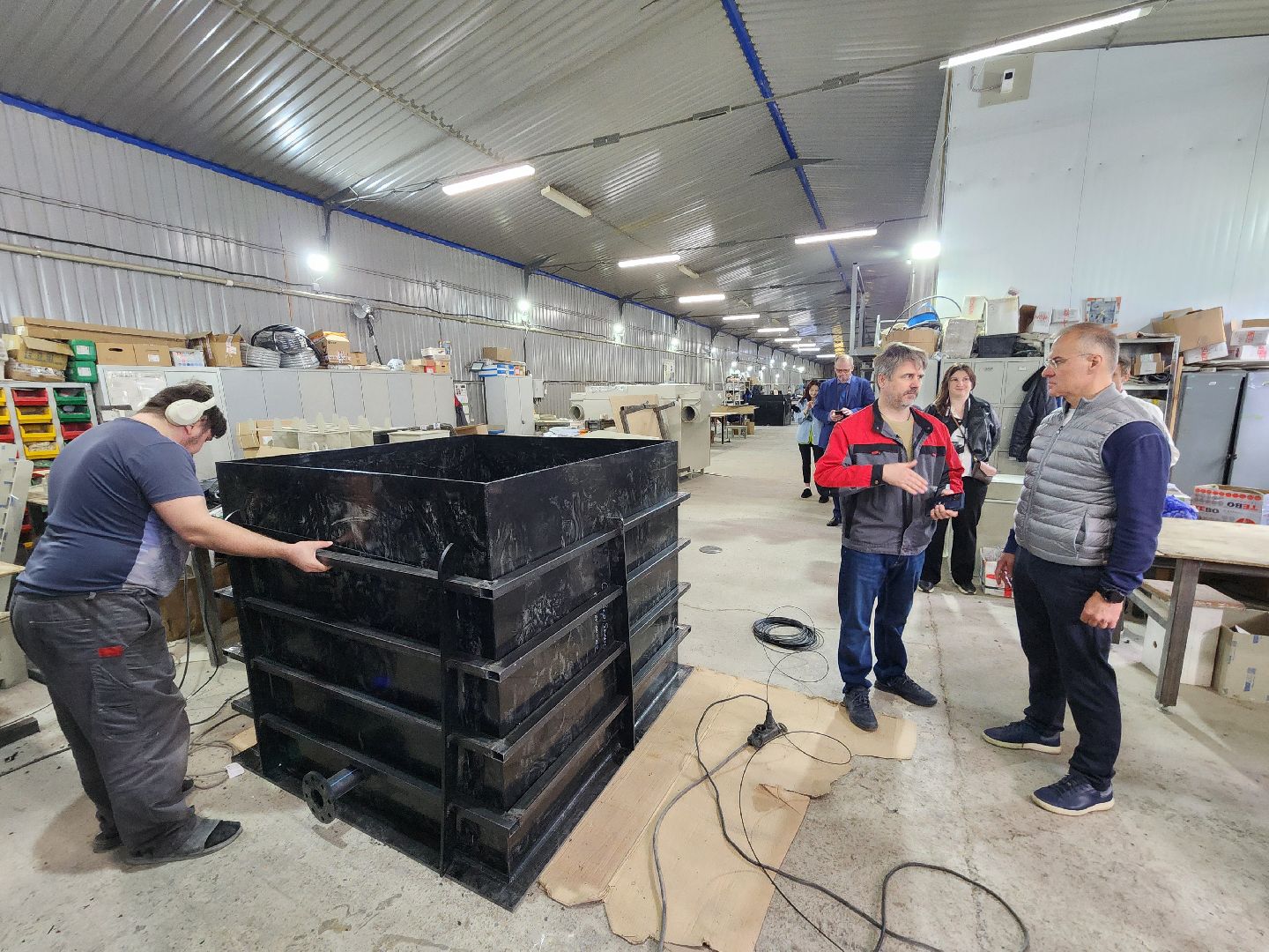Чехов, деревня Сергеево, производственно-складской комплекс, завод ПолимерИзделия, депутат Госдумы РФ, Александр Коган, встреча с жителями, развитие округа, промышленность, экономика, медицина, образование, теплоснабжение, канализация, изделия из полимерных материалов, производство,