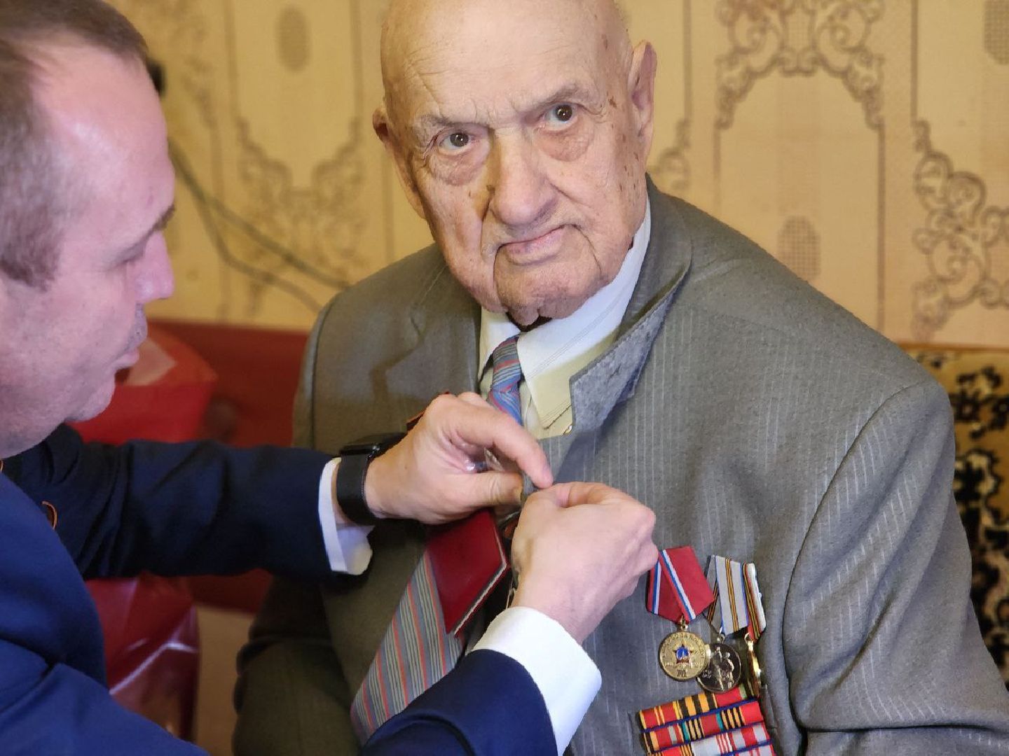 воскресенск, табличка ветерану, день победы,