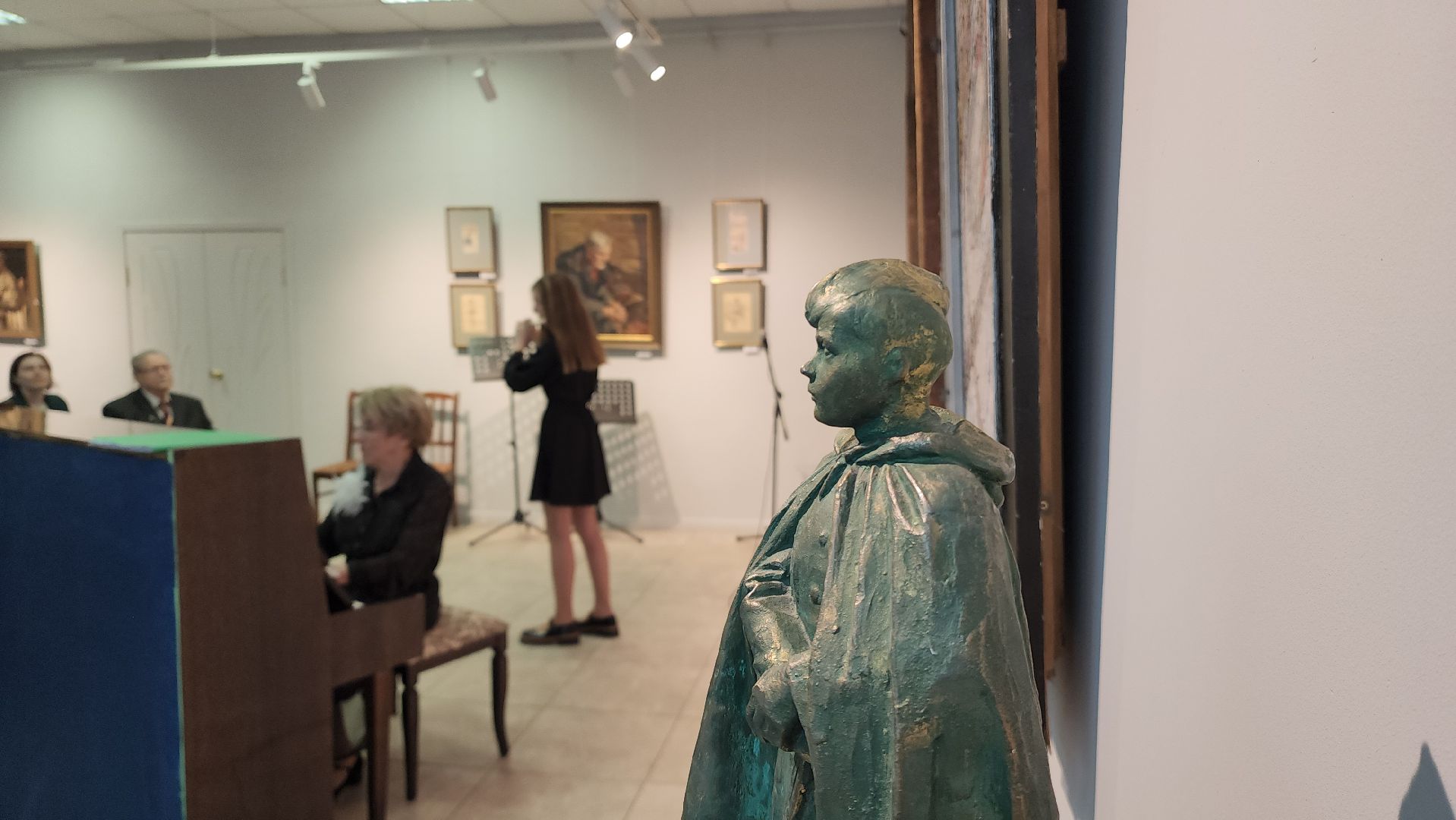 Концерт , 80 - летие победы, Лобня, художественная галерея,