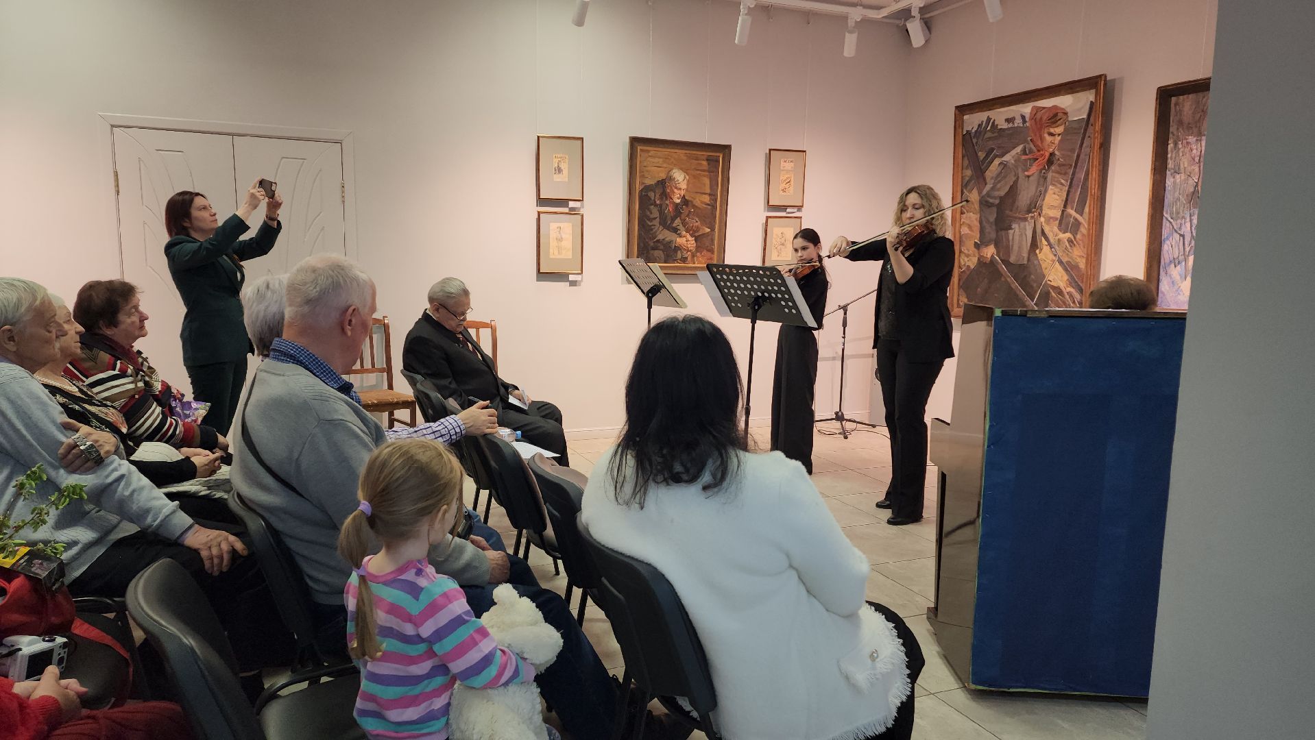 Концерт , 80 - летие победы, Лобня, художественная галерея,