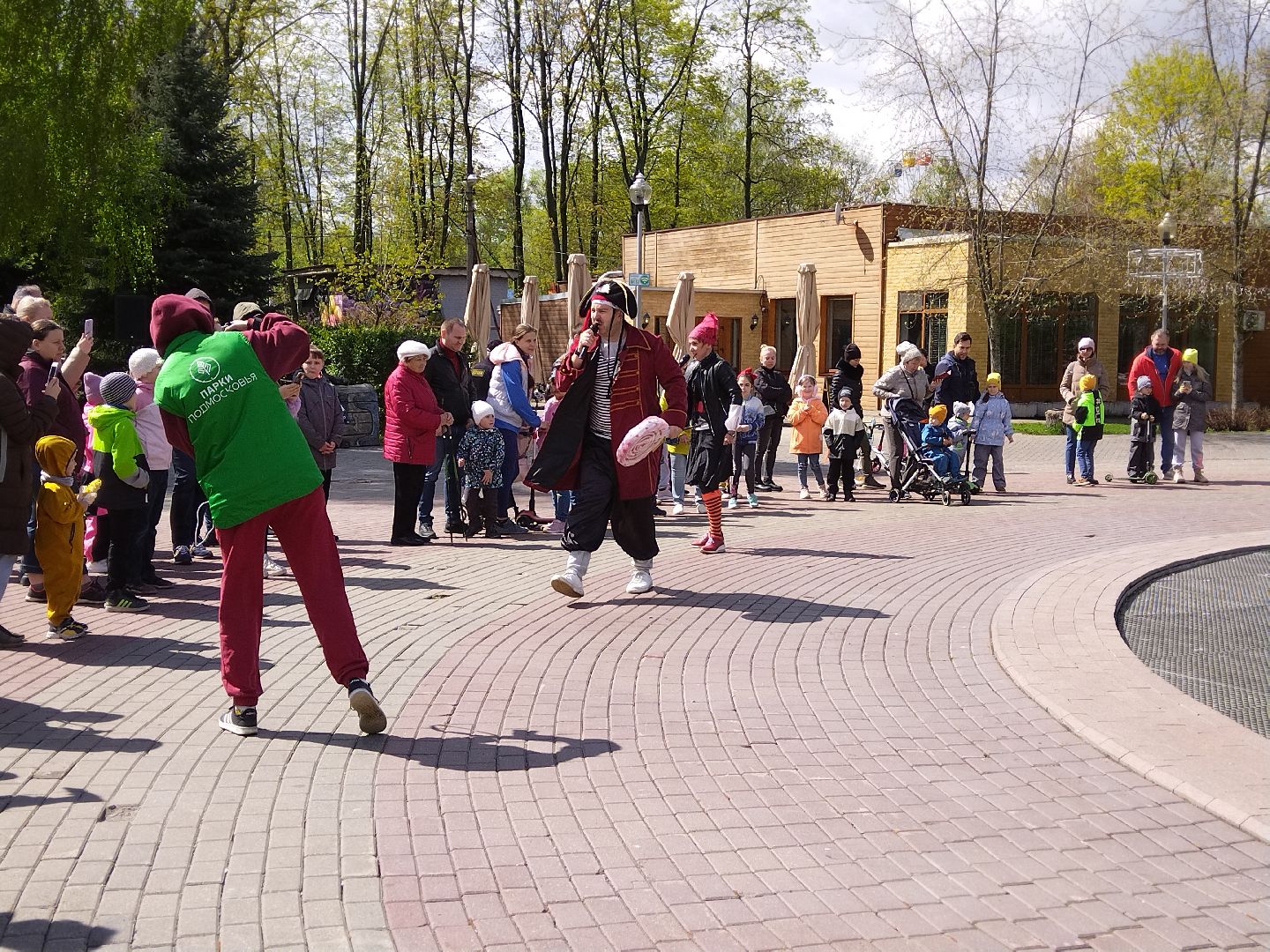 Фонтан, Мытищи, Парк Мира, тёплый сезон