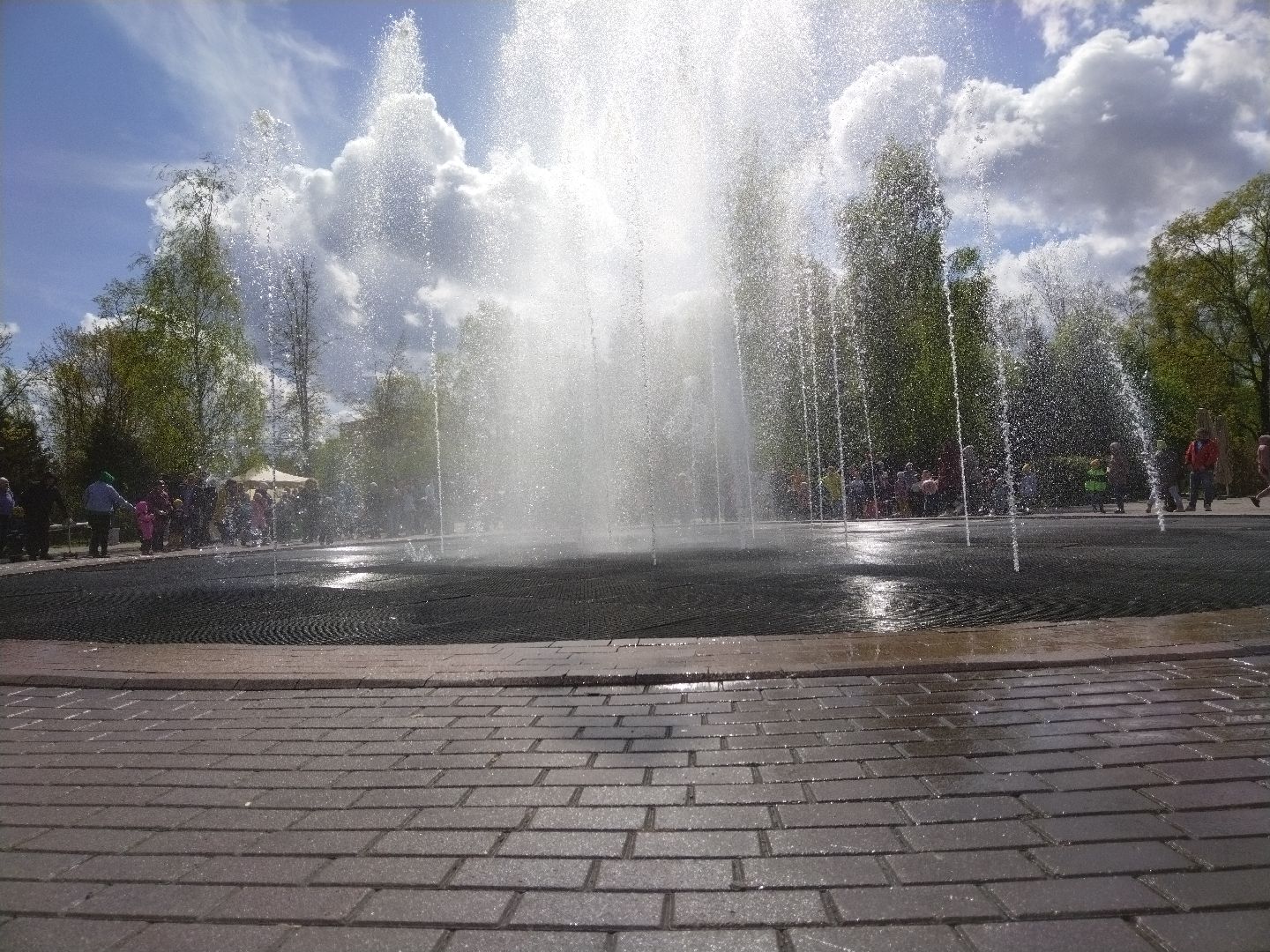 Фонтан, Мытищи, Парк Мира, тёплый сезон