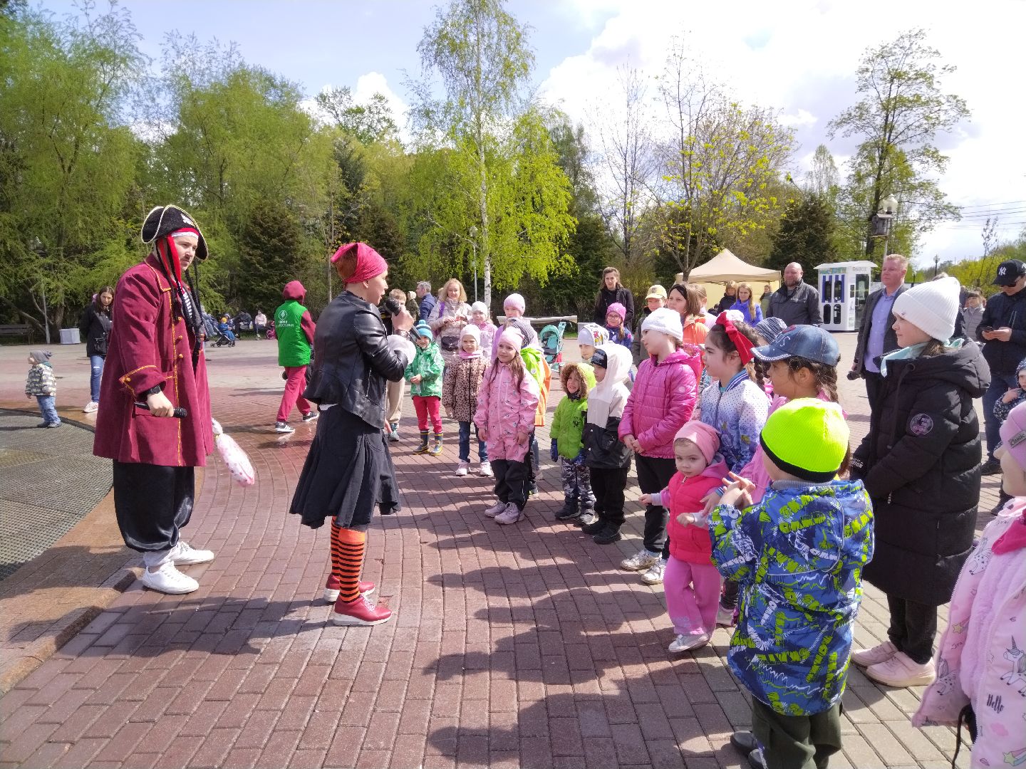 Фонтан, Мытищи, Парк Мира, тёплый сезон