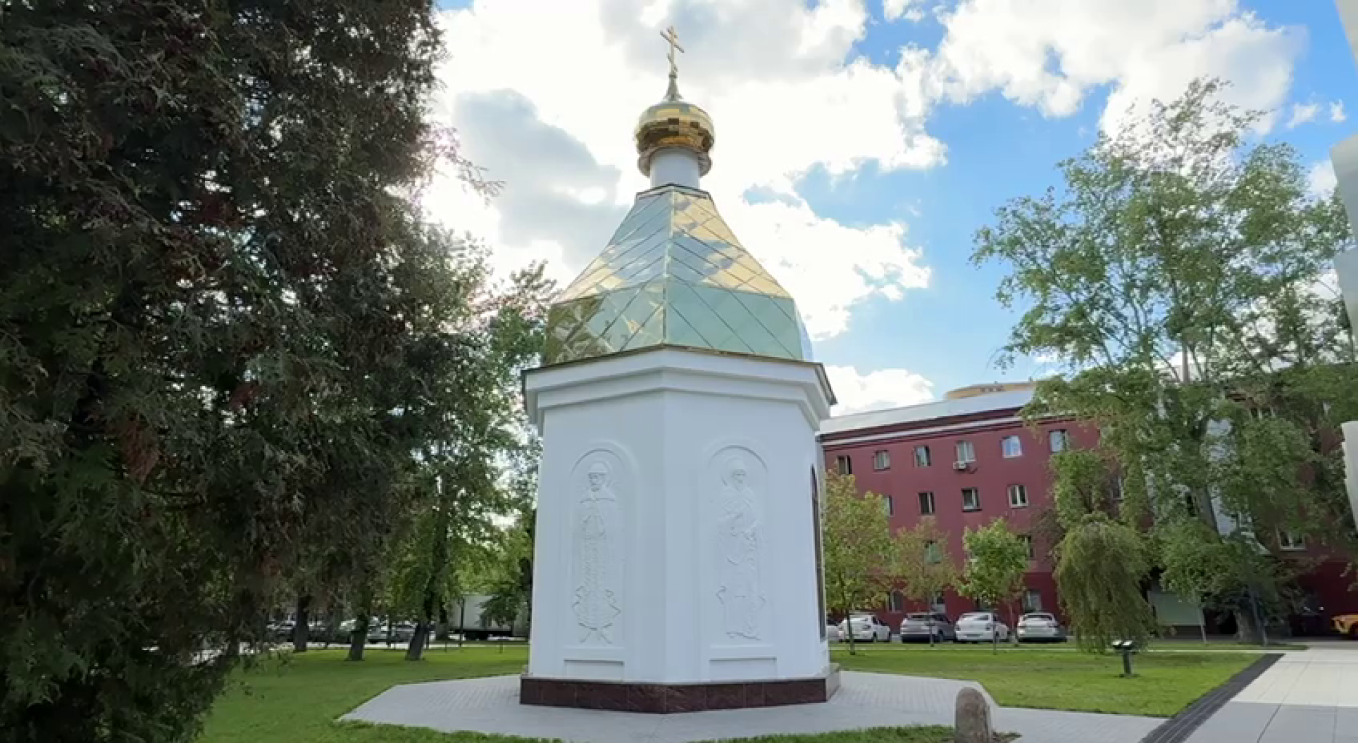 Реутов, мемориал славы,  реконструкция часовни, часовня Георгия Победоносца, Иконы, роспись,