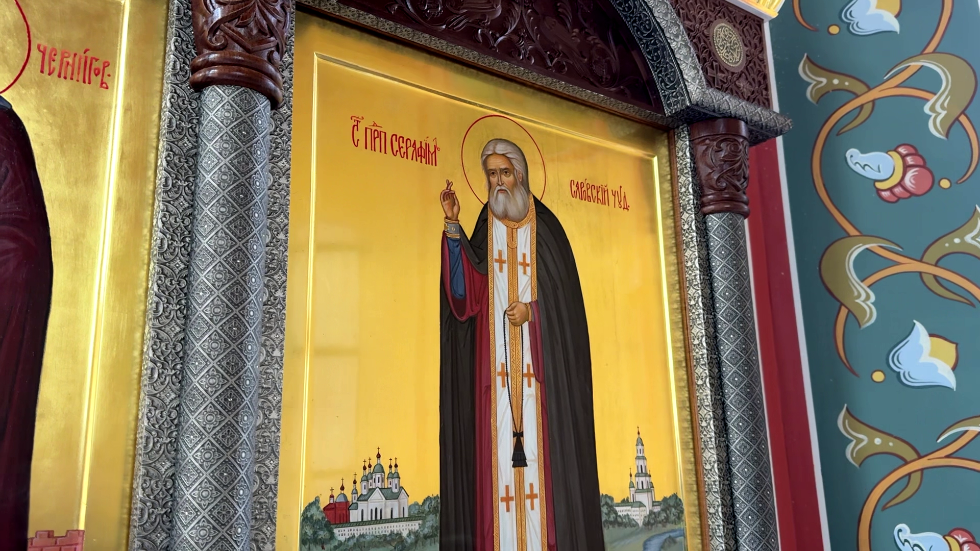 Реутов, мемориал славы,  реконструкция часовни, часовня Георгия Победоносца, Иконы, роспись,