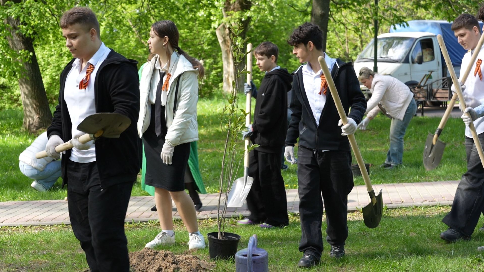 сирень, сад памяти,