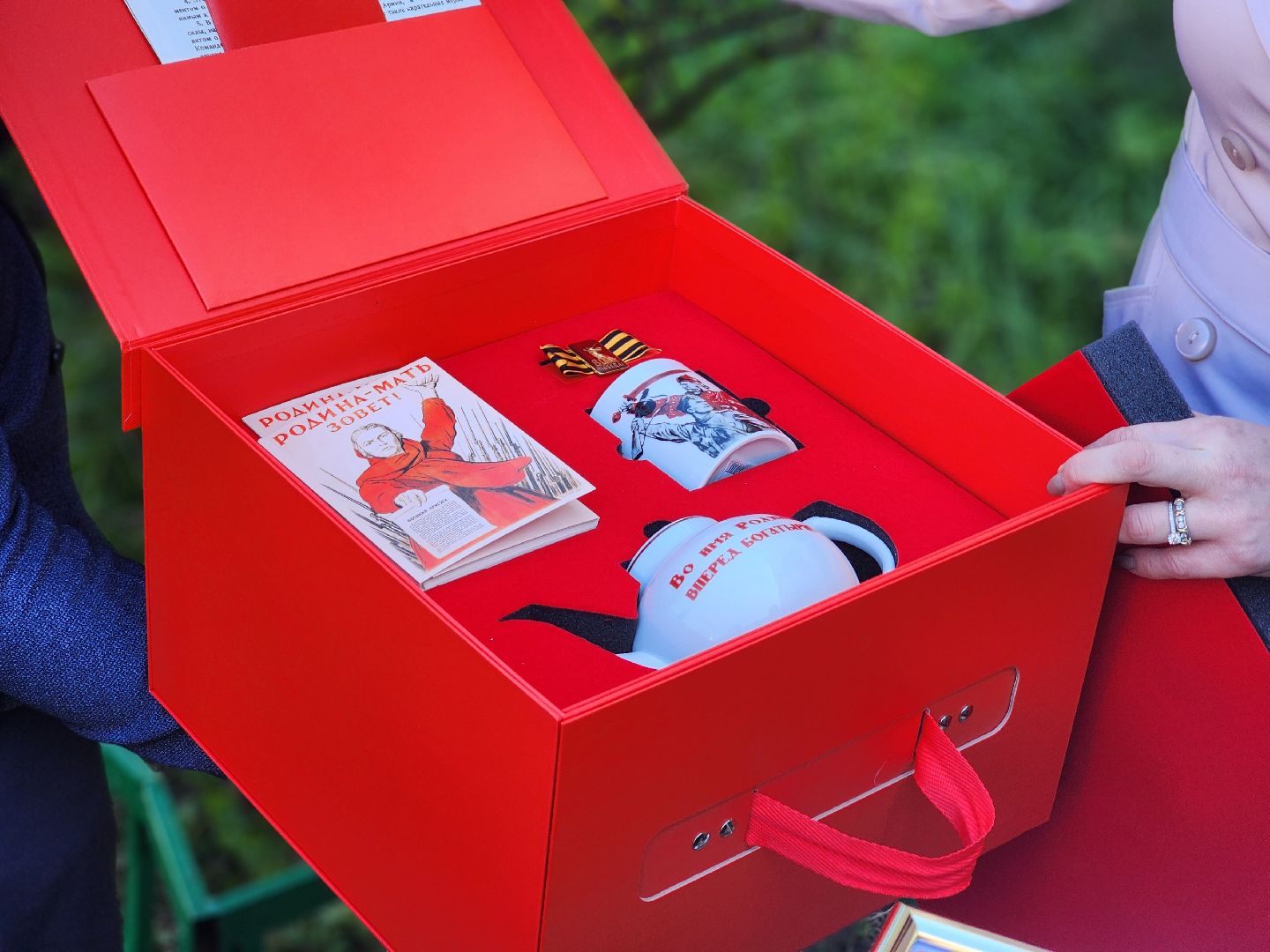 воскресенск , таблички в честь ветеранов вов, день победы,