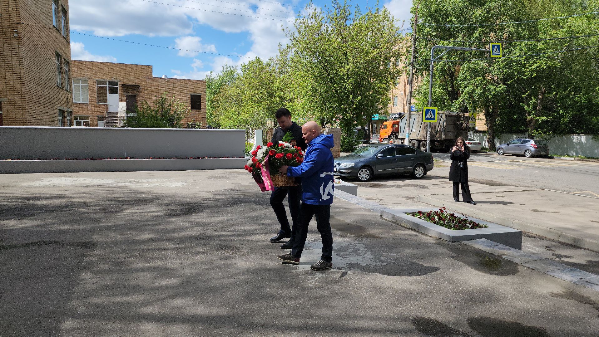 щёлково, возложение цветов, Мемориал воинам хлопчатобумажного комбината,